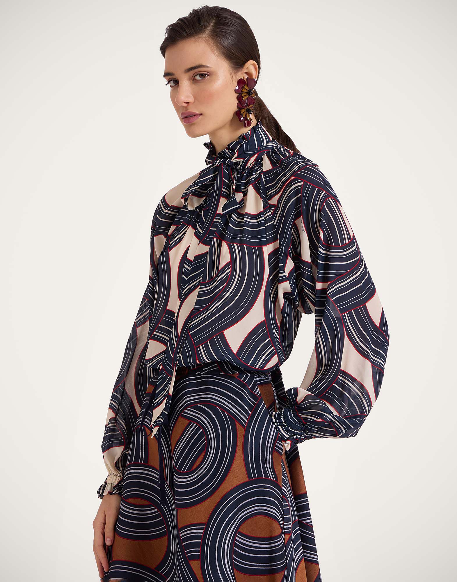 La DoubleJ Cerere Blouse Montecarlo Cream SHI0120VIS019MTC01WH03