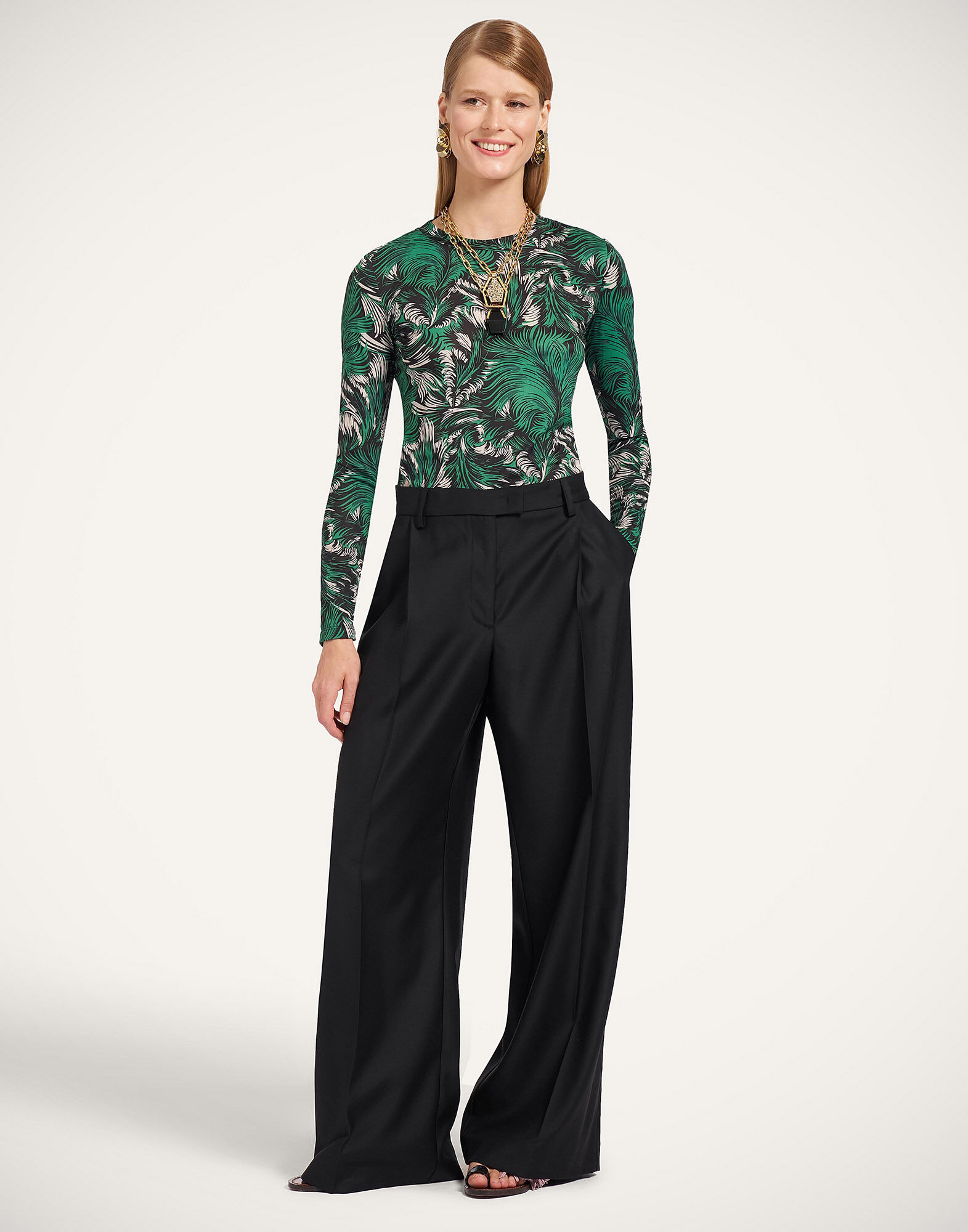 La DoubleJ Crew Top Quill Green TOP0024JER086QLL01GR02