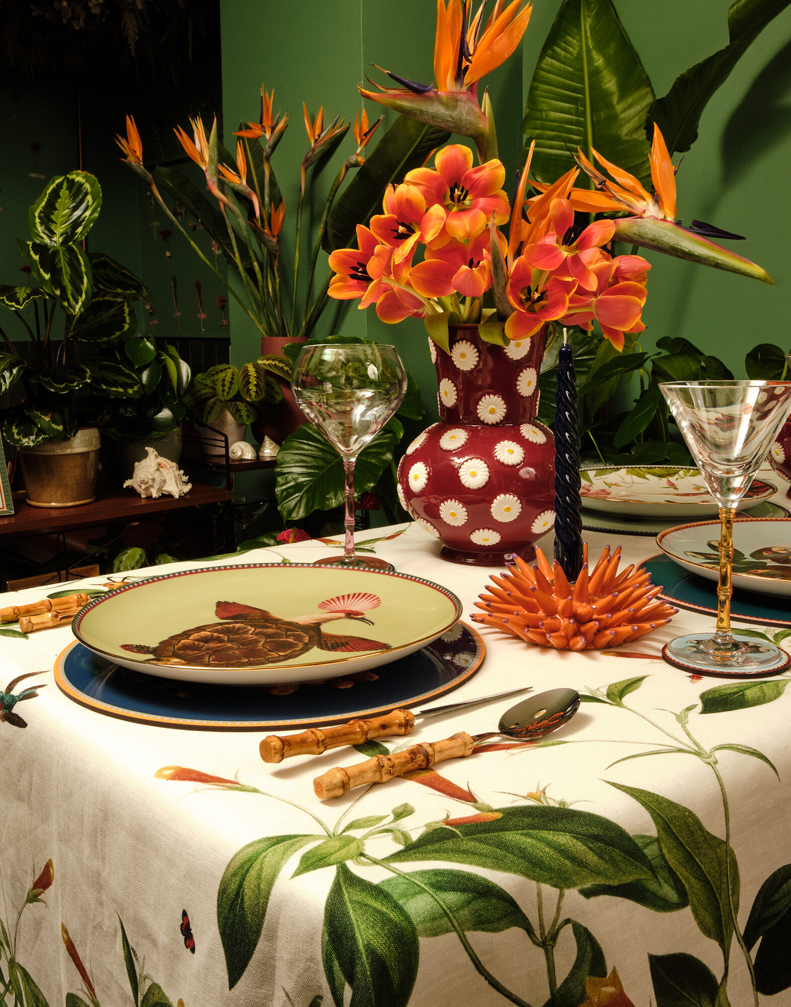 La DoubleJ Medium Tablecloth Bosco Blooms Green TBC0017LIN008BOS02GR02