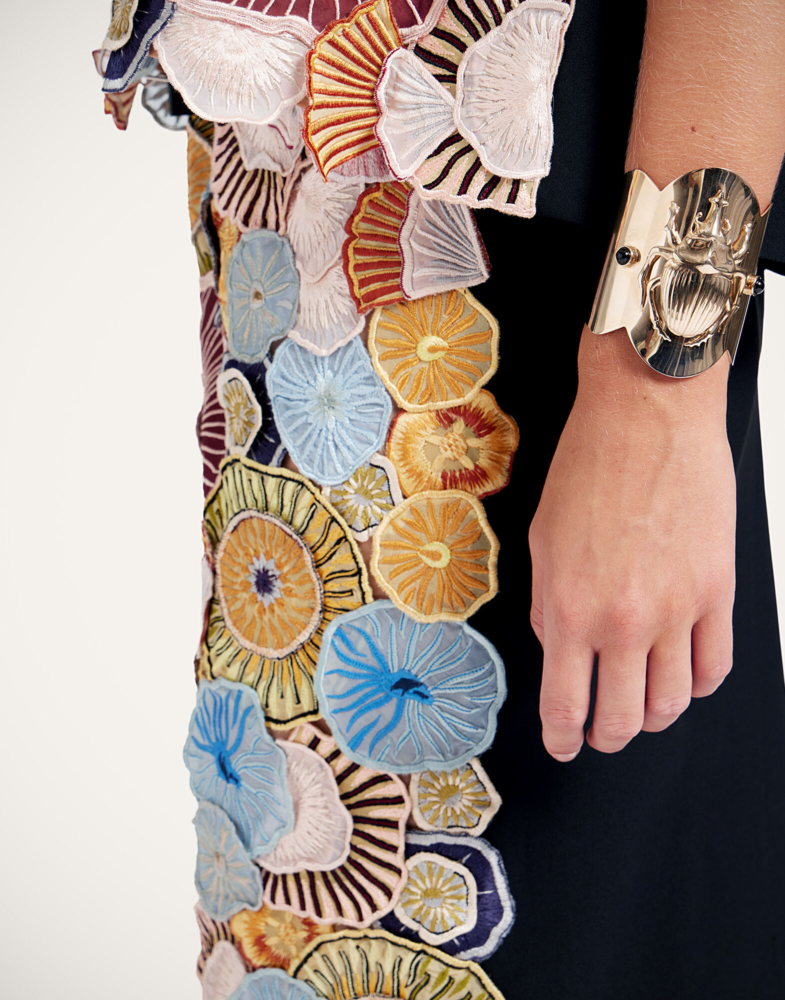 La DoubleJ Pencil Skirt Fun-Gi Yellow SKI0159EMB115FNG03YE02