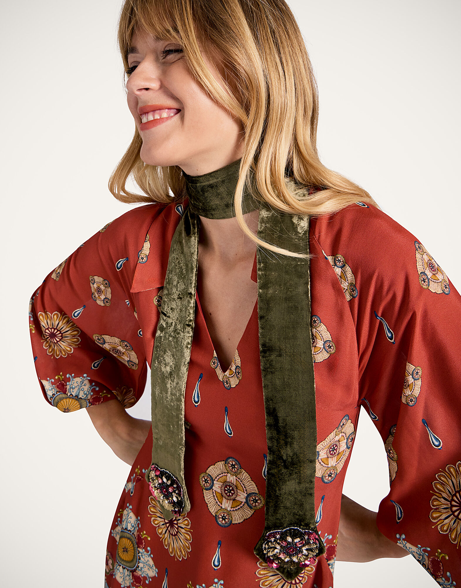 La DoubleJ Ella 2-Ways Stole Solid Military Green HEB0024VEL015NUC05GR12