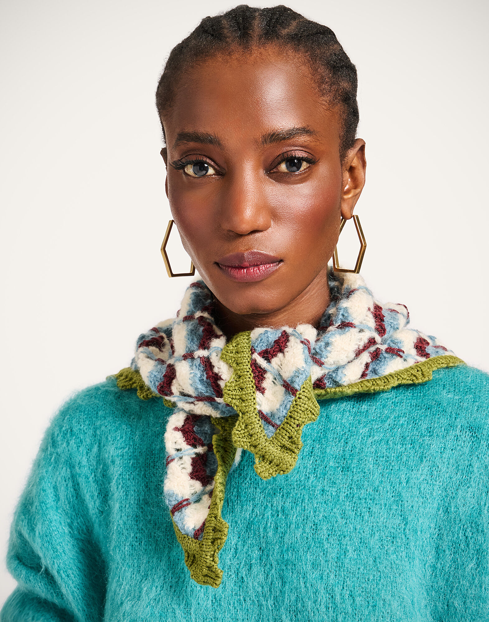 La DoubleJ Crochet Triangle Scarf Multicolor Blue & Burgundy SCA0068KNI168VA408RE02