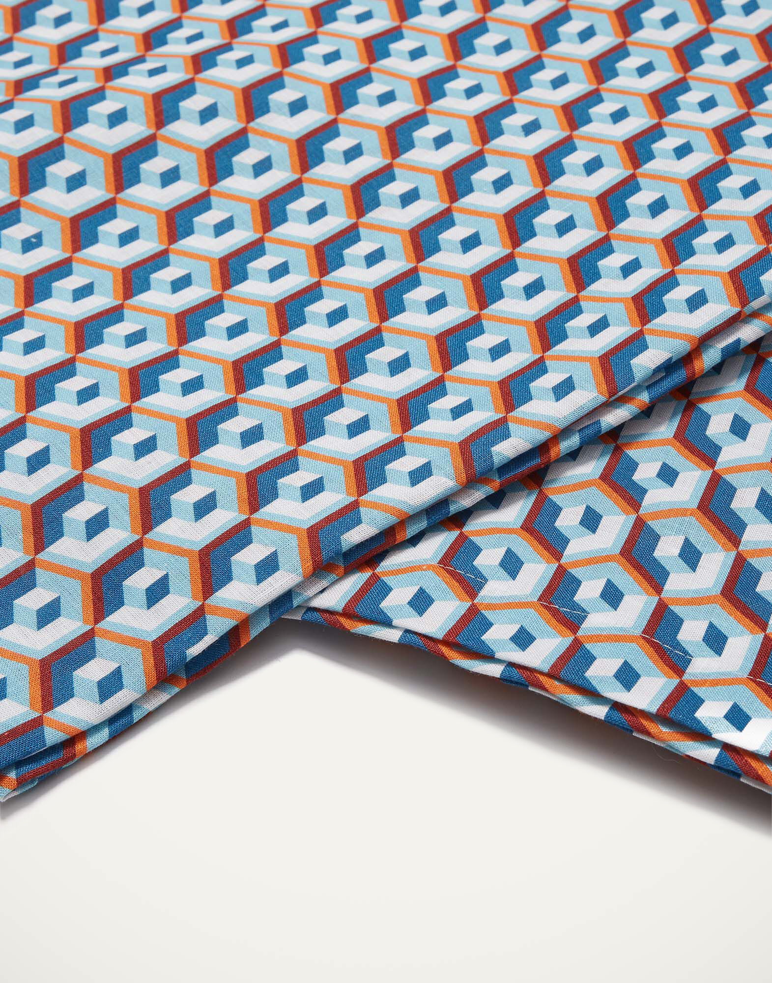 La DoubleJ Medium Tablecloth (180x280) Cubi Blu TBC0002LIN001CUB0004