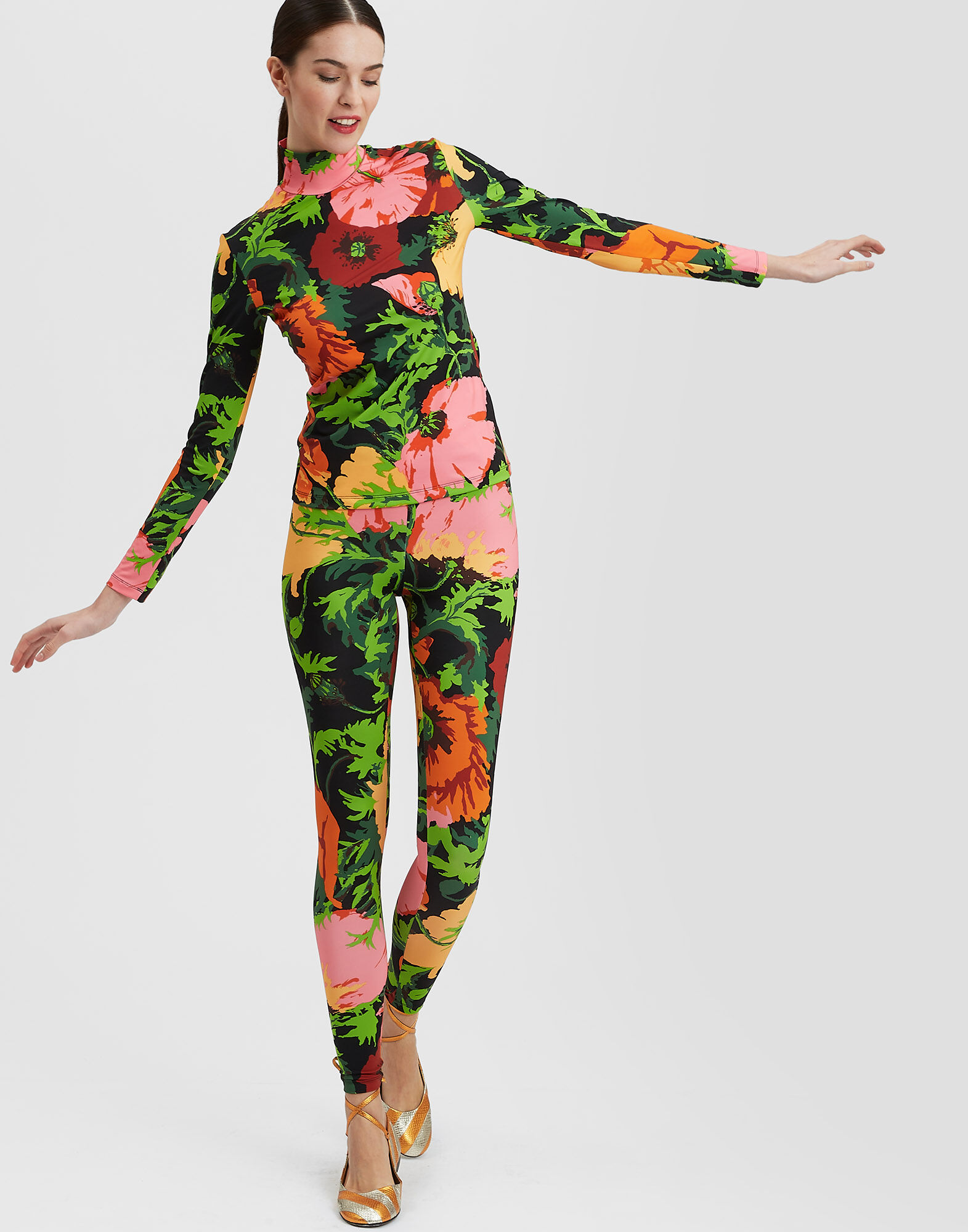 La DoubleJ Turtleneck Wonderland Black SHI0030JER005WON01BL01