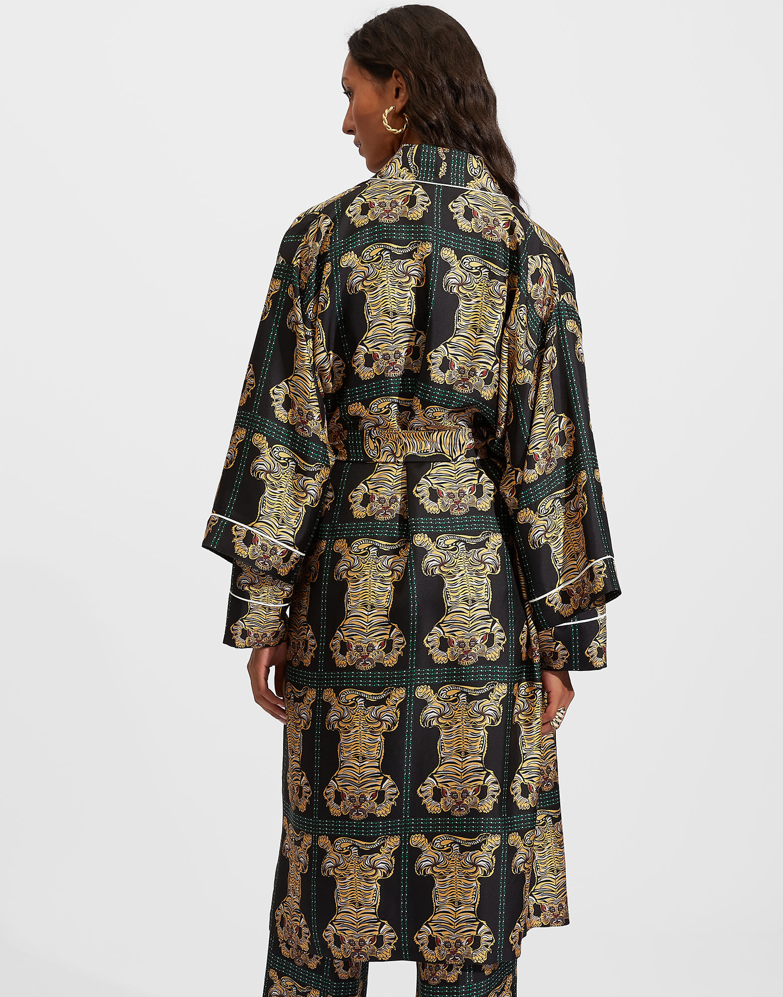 La DoubleJ Silk Robe Tiger Tiles Black JAC0057SIL001TIG0007