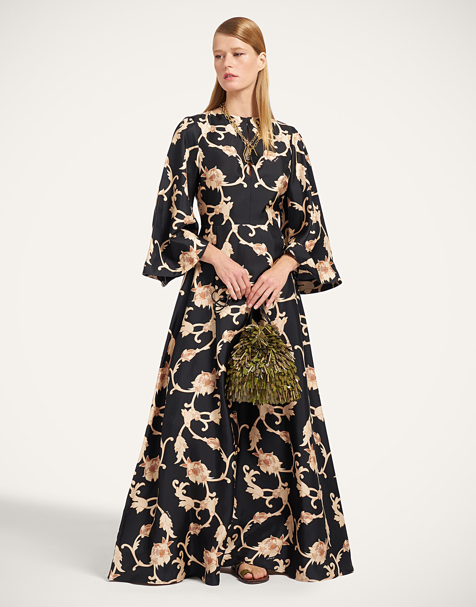 La DoubleJ Belle Kaftan Buttercup Black DRE0985SIL001BTC01BL01