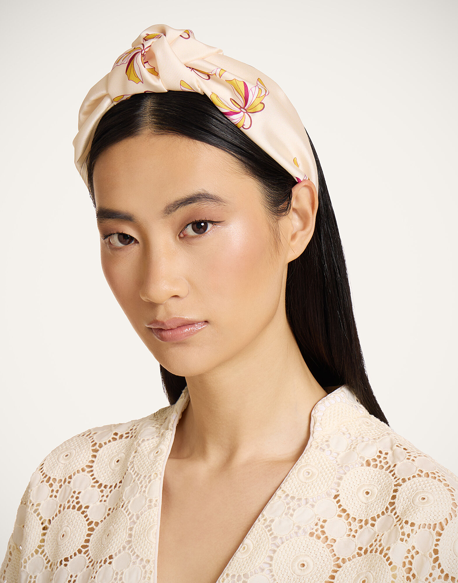 La DoubleJ Love Knot Headband Farfalla Buttercream HEB0015FOD001FAR08WH09