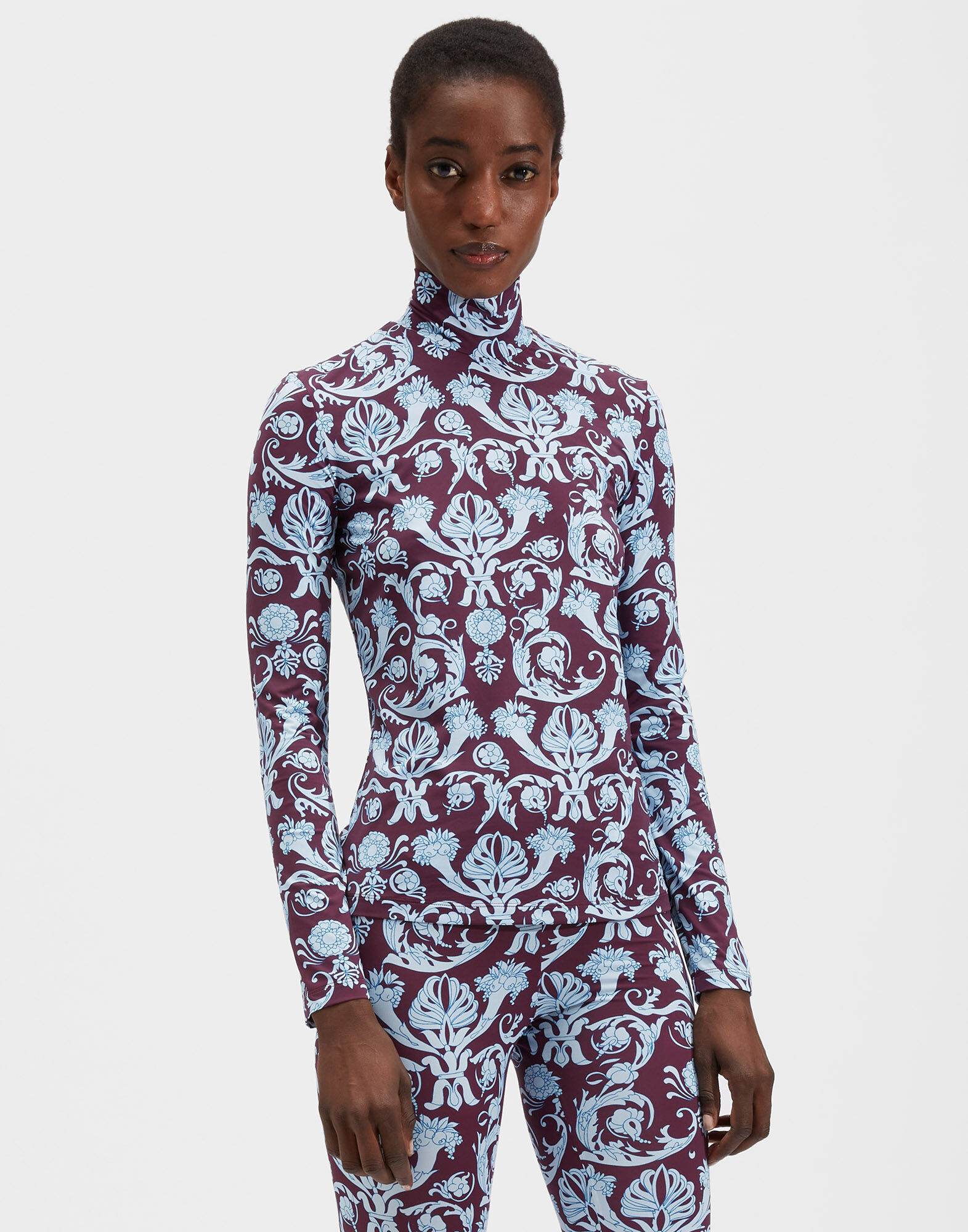 La DoubleJ Turtleneck Brocade SHI0030JER005BRO0006