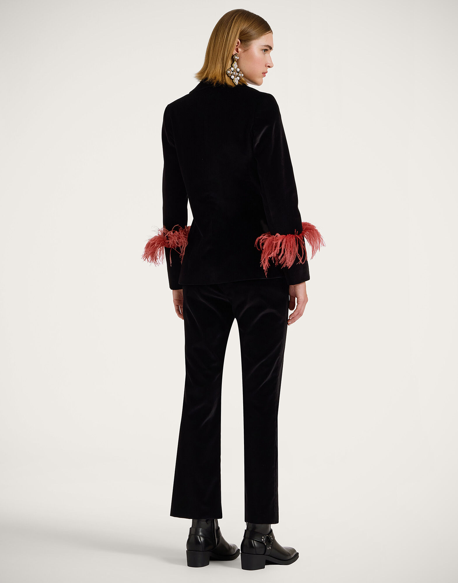 La DoubleJ 24/7 Pants Solid Black TRO0069VEL011SOLIDBL01