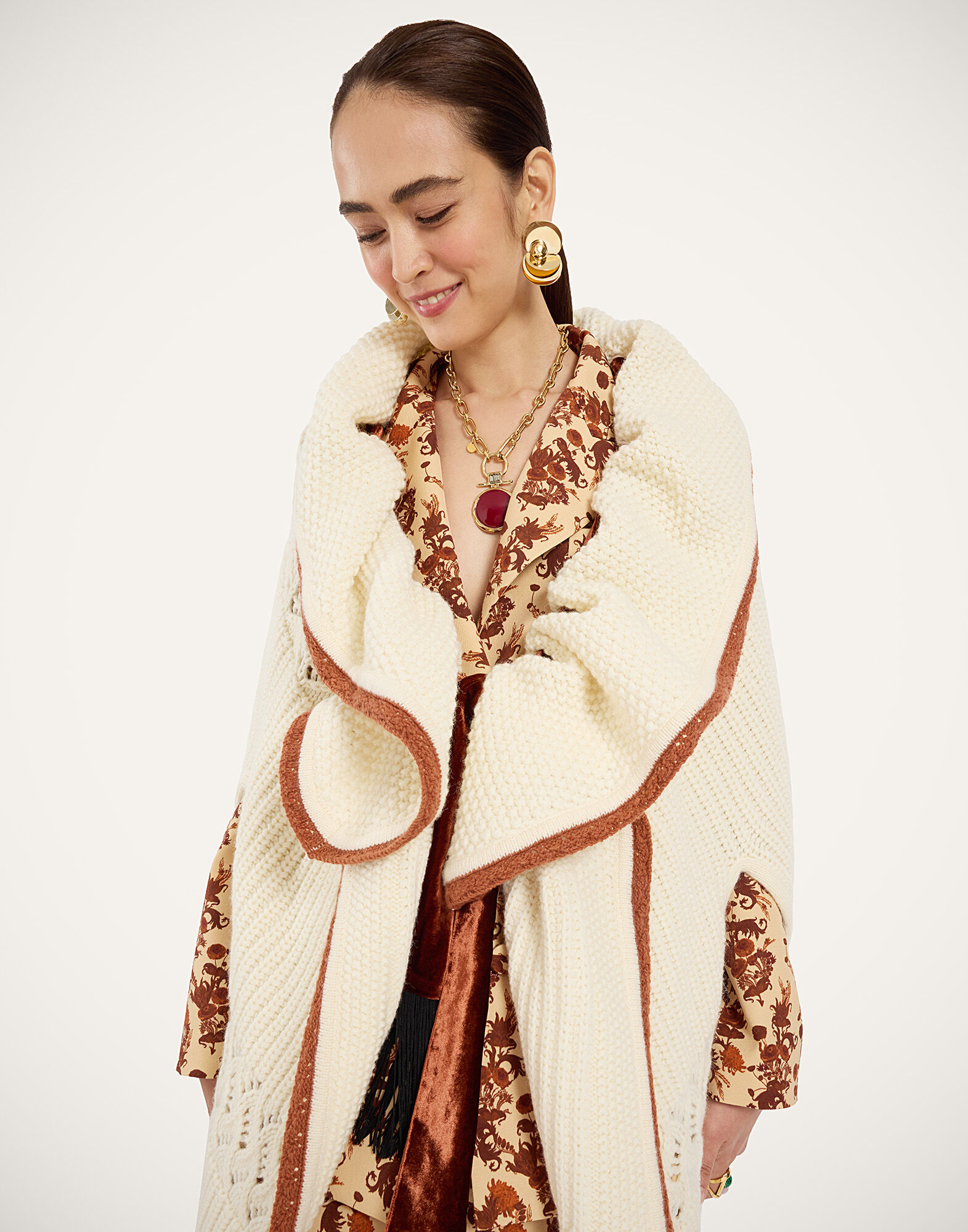 La DoubleJ The Weaver Long Cape Solid White SCA0110KNI217SOLIDWH01