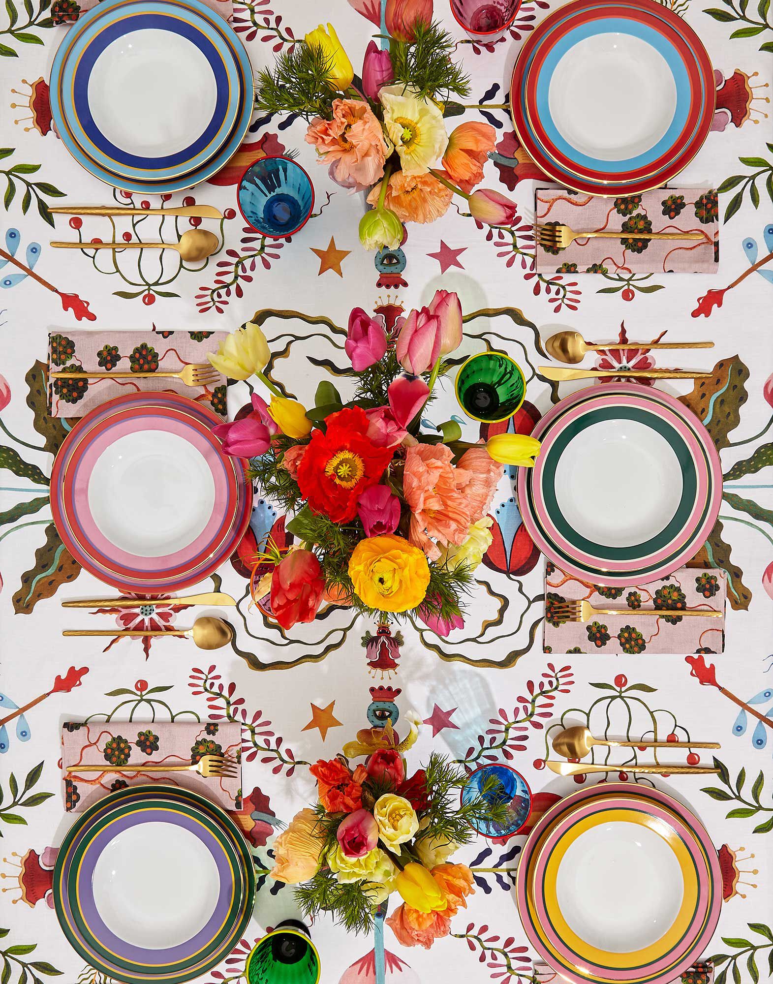 La DoubleJ Large Tablecloth White Turning Tulips TBC0003LIN001HLE0024