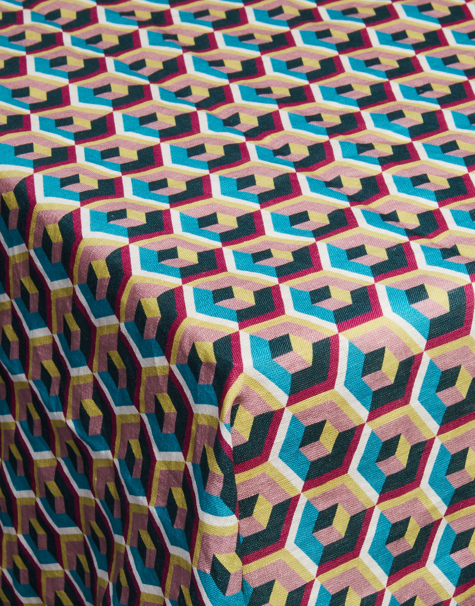 La DoubleJ Editions Small Tablecloth Cubi TBC0001LIN001CUB0003