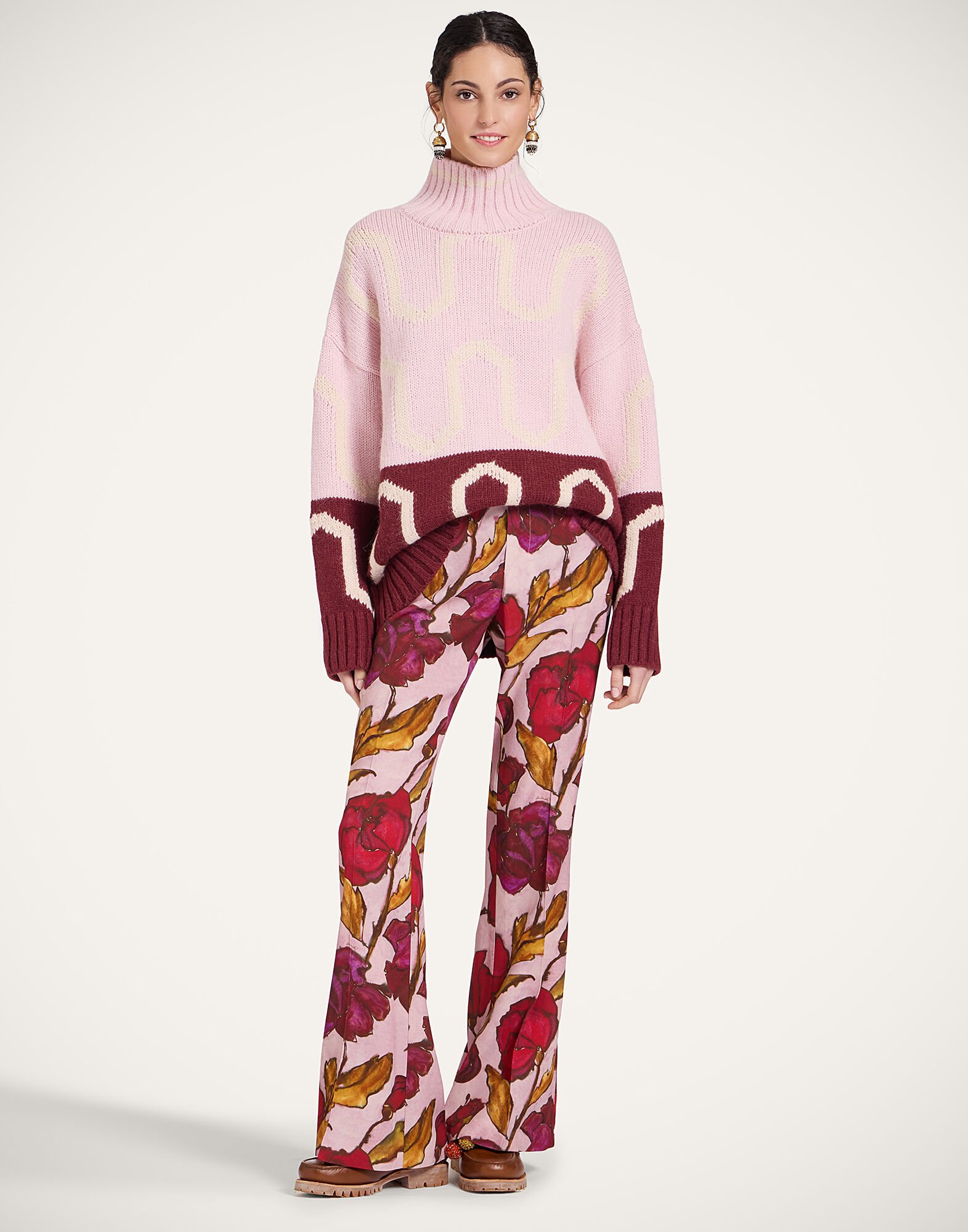 La DoubleJ Comber Turtleneck Multicolor Pink & Burgundy PUL0225KNI134VA450PI07