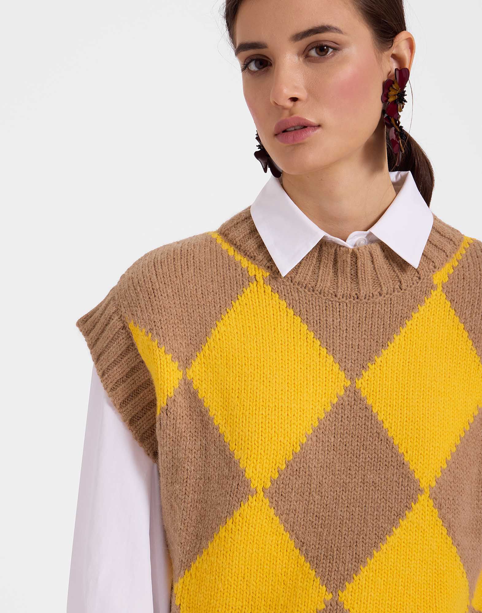 La DoubleJ Argyle Gilet Camel/Yellow TOP0077KNI064VAR0125