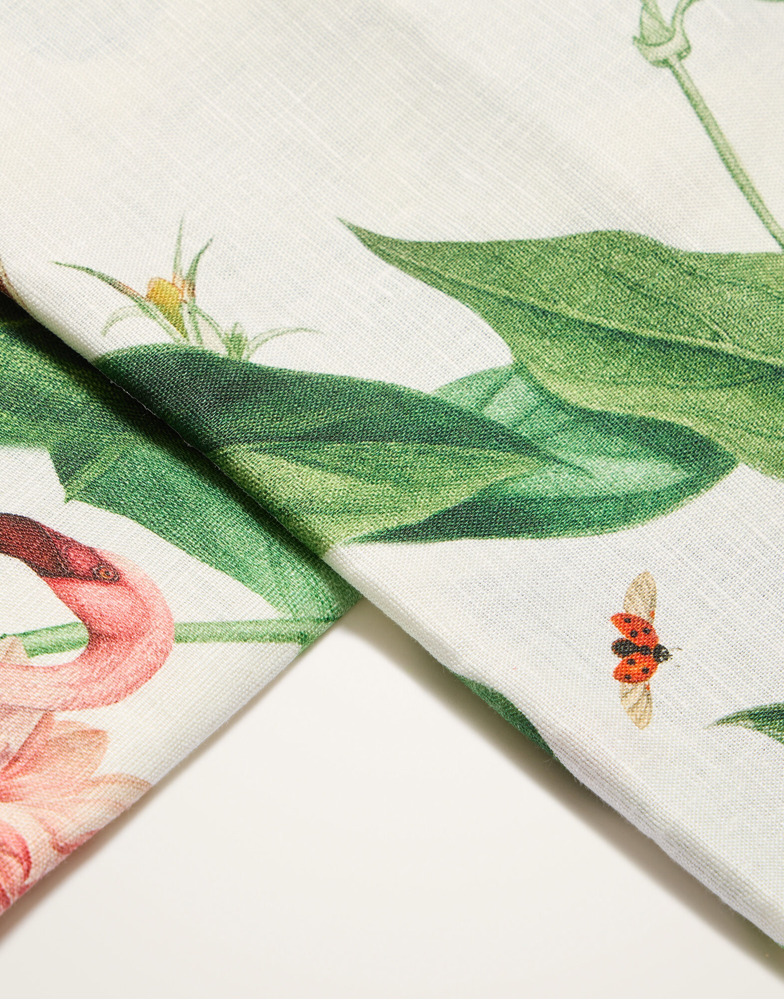 La DoubleJ Medium Tablecloth Bosco Blooms Green TBC0017LIN008BOS02GR02