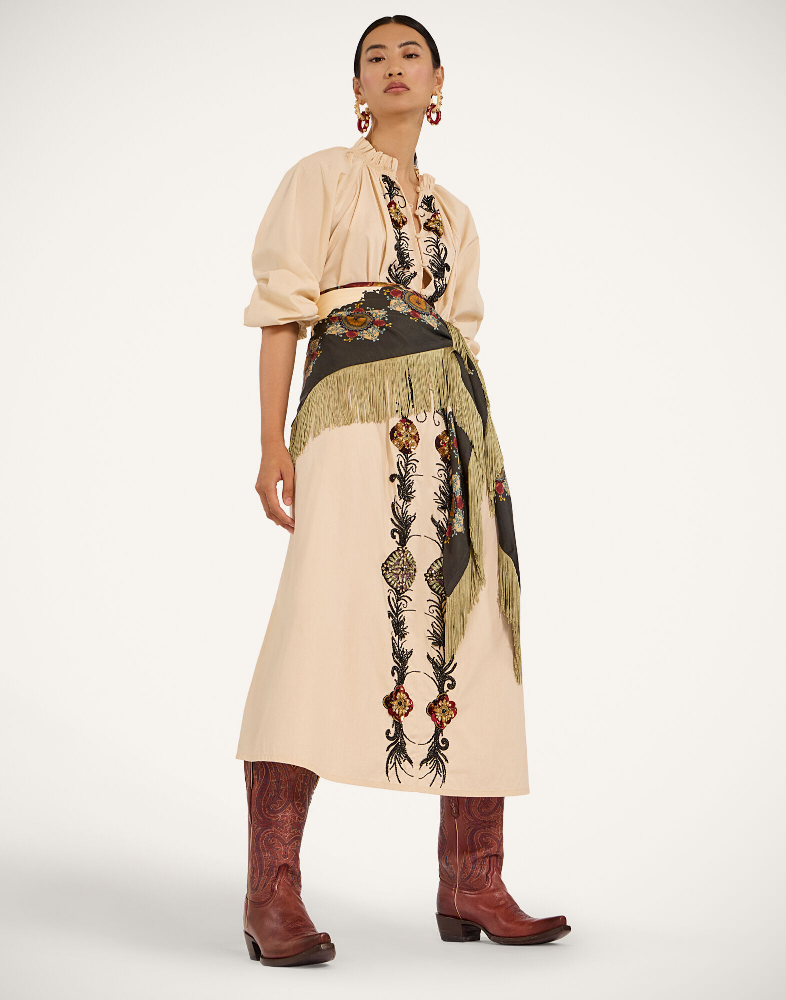 La DoubleJ Fringe Triangle Scarf Nucleus Plac&eacute;e Off White SCA0076SIL006NUC06WH05