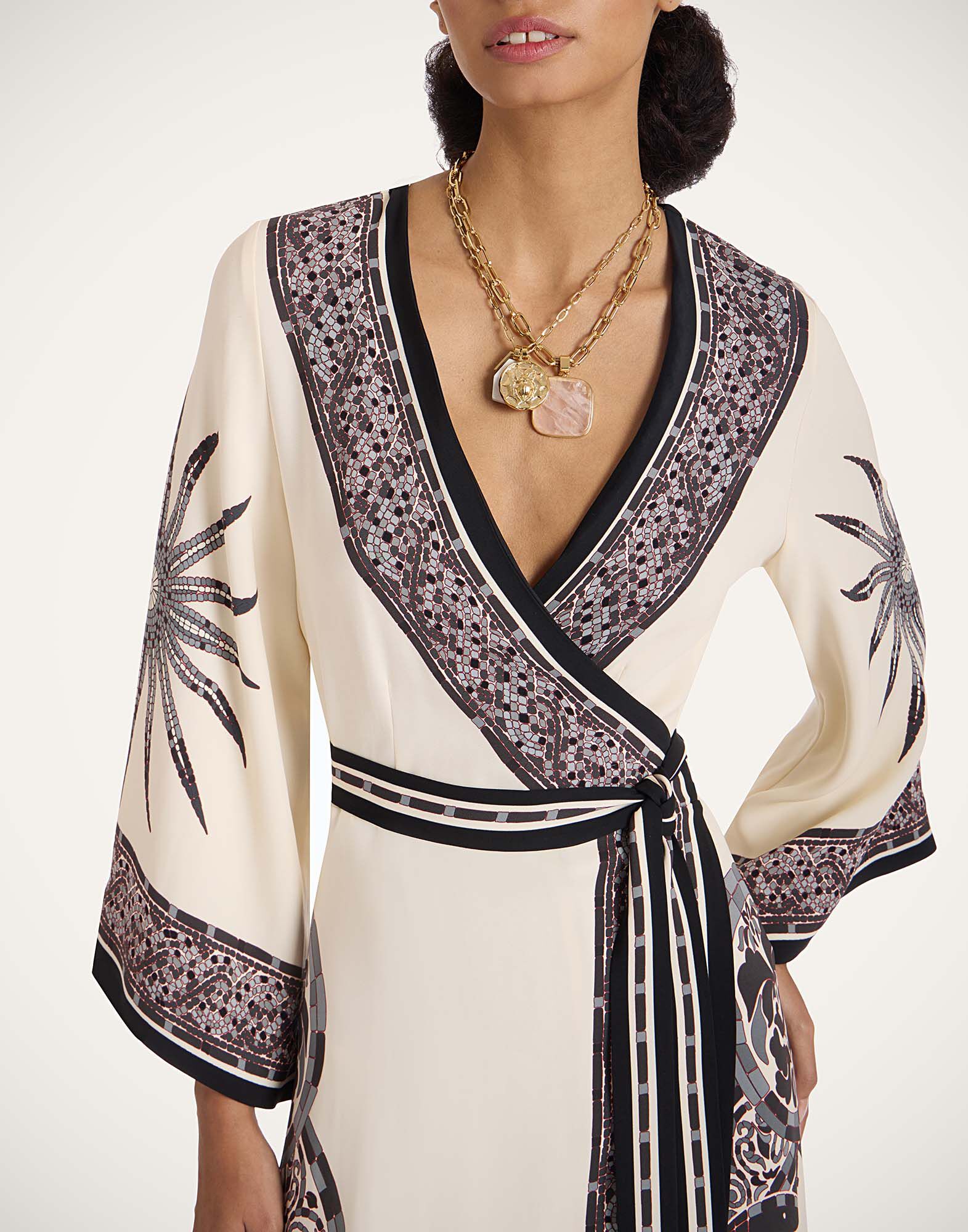 La DoubleJ The Wrap Dress Cobra Plac&eacute;e Grey DRE0734VIS006COB01GY02