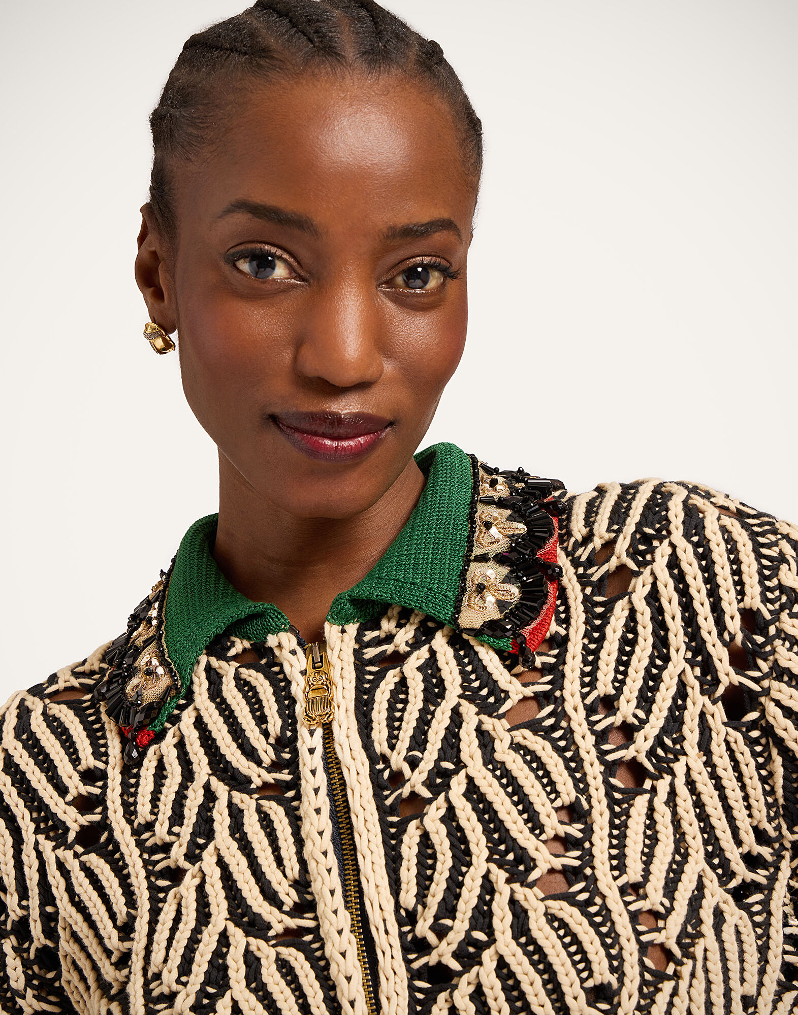 La DoubleJ Picture Cardigan Bicolor Black & Beige PUL0370KNI198VA469BR01