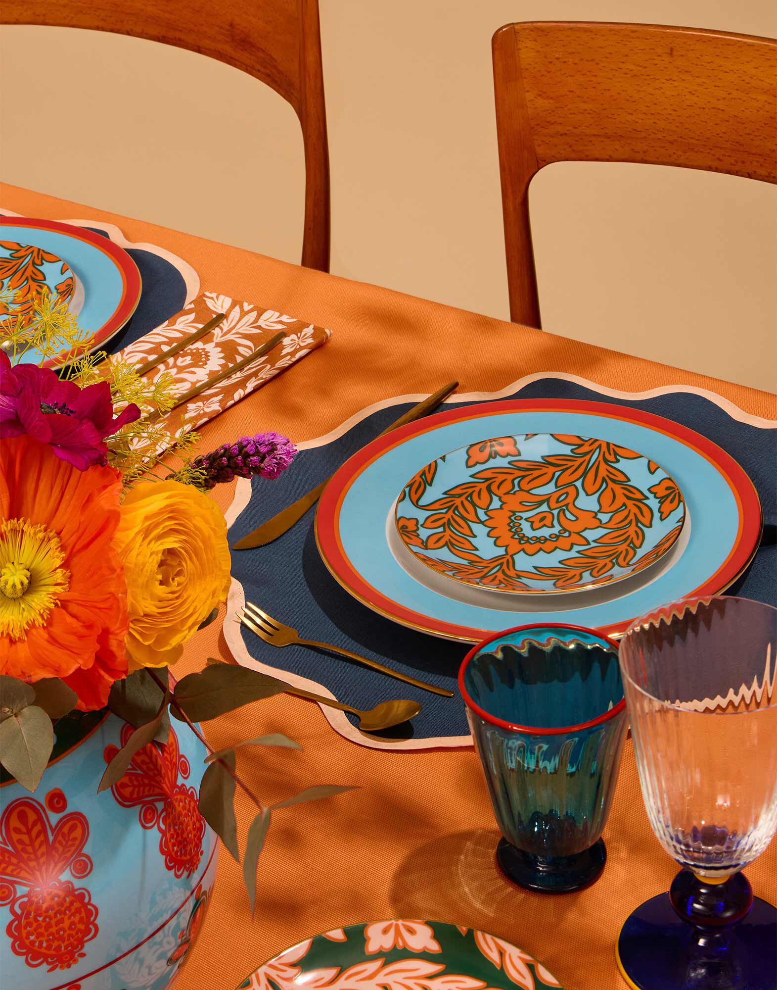 La DoubleJ Side Plates Set Of 2 Turquoise - Pink Garland DIS0083CER001GRL0017