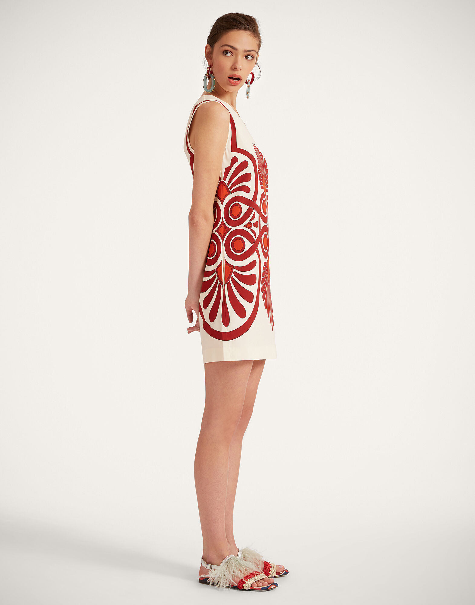 La DoubleJ Stretch Tunic Medallion Plac&eacute;e Cream DRE0758VIS011MED01WH03