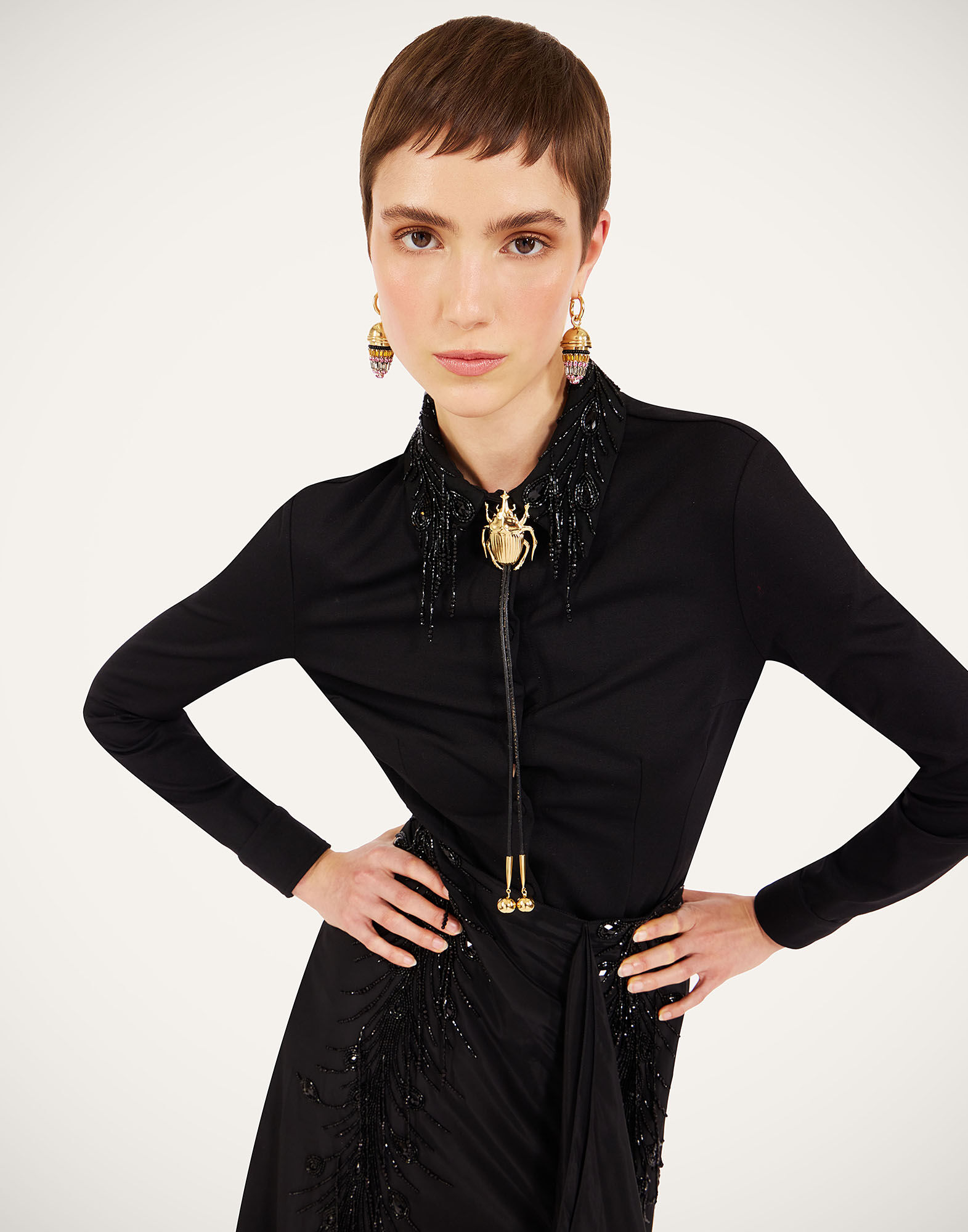 La DoubleJ Fitted Shirt Solid Black SHI0156JER071SOLIDBL01