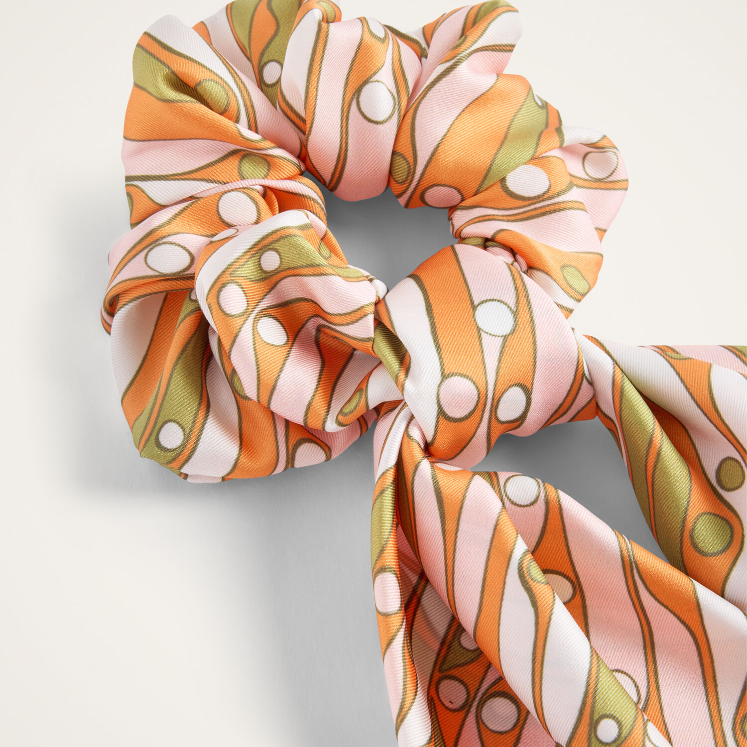 La Double J Bow Scrunchie | Thumbnail 4 La Double J Bow Scrunchie | Thumbnail 4