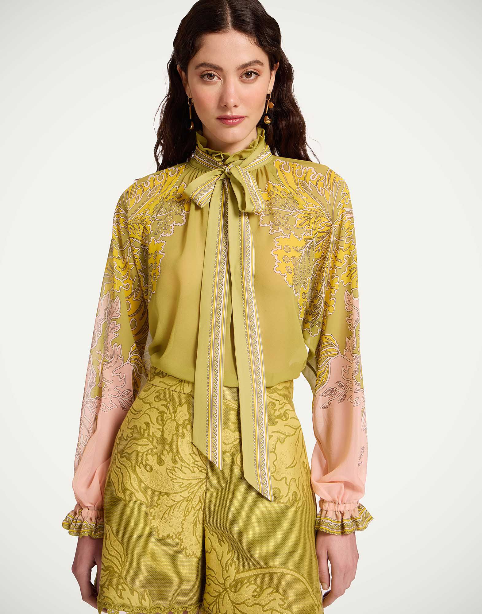 La DoubleJ Cerere Blouse Swathe Plac&eacute;e Green SHI0086SIL014SWA03GR02