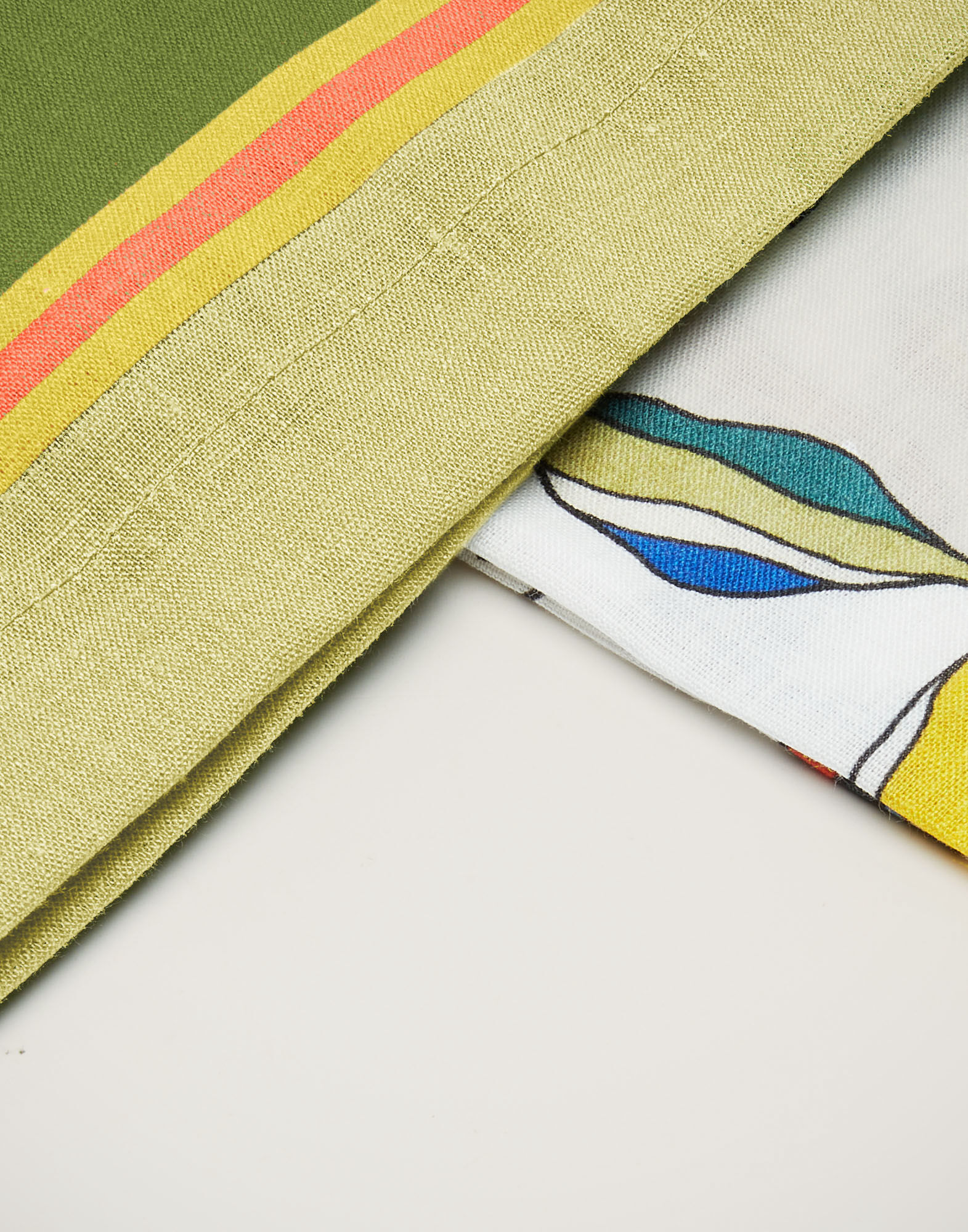 La DoubleJ Large Tablecloth Borboni White TBC0003LIN001BRN0005