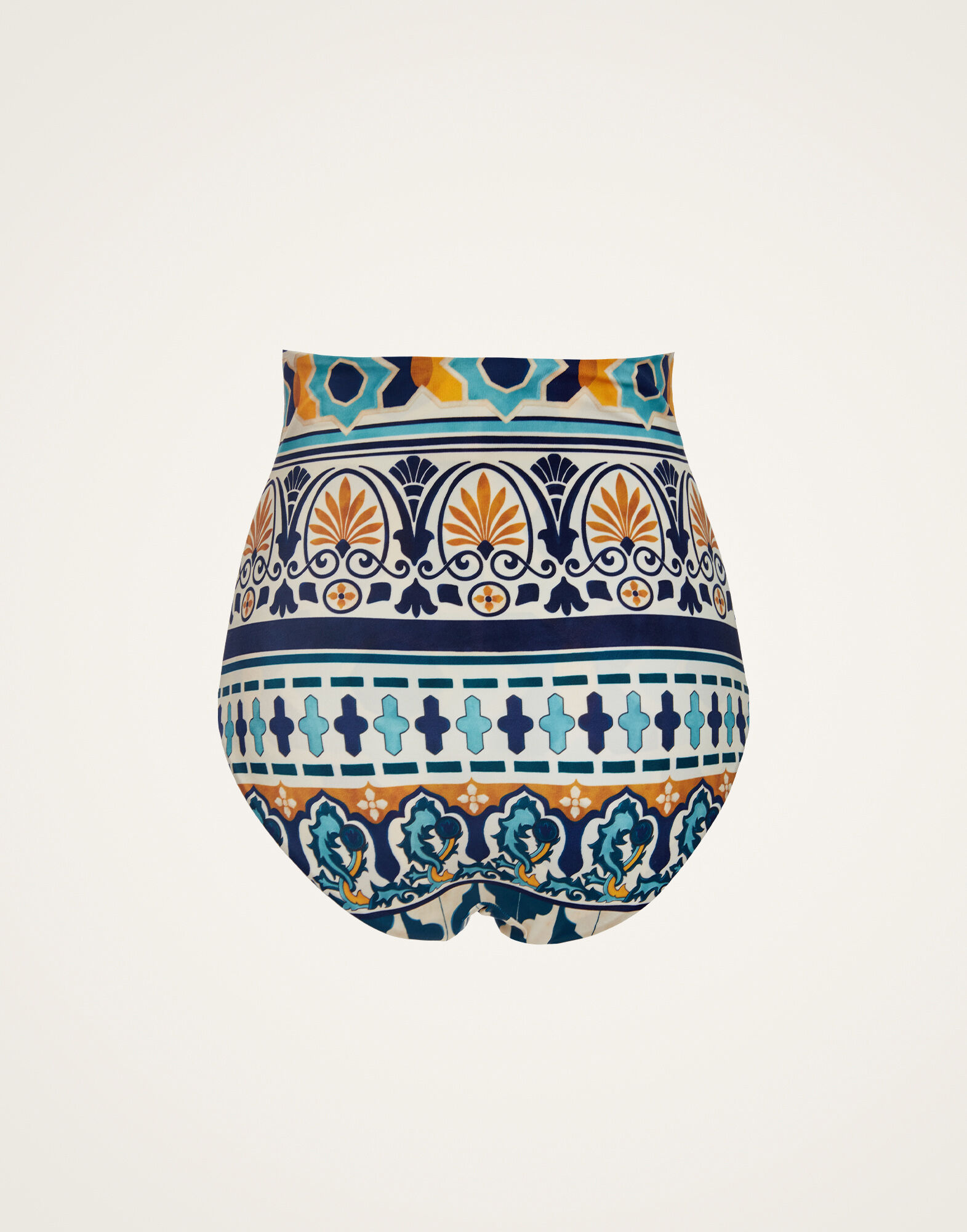 La DoubleJ Giga Brief Casareale Small Plac&egrave;e Cream SWI0031LYC001REA02WH03