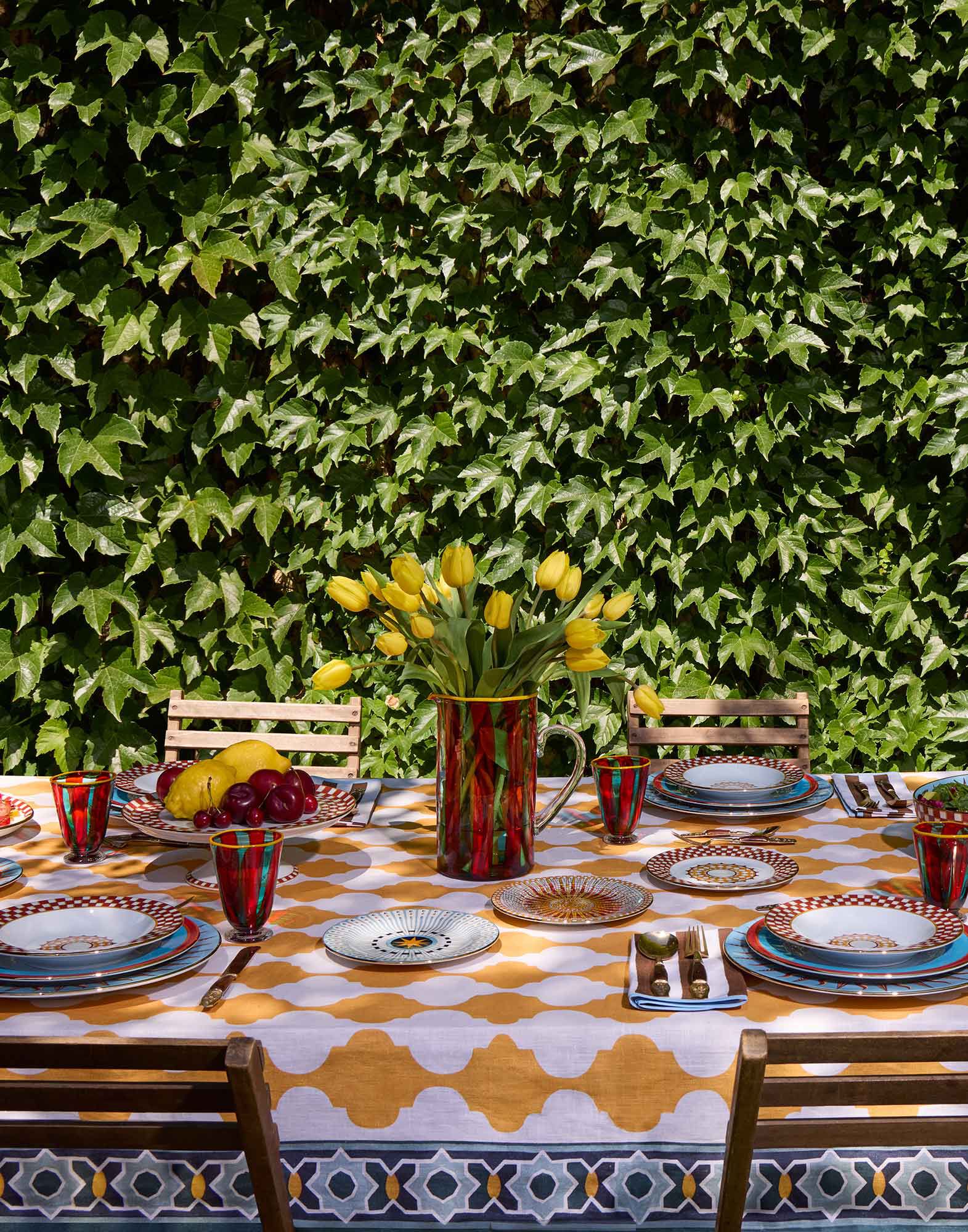 La DoubleJ Medium Tablecloth Plaza Yellow TBC0002LIN001PLA05YE02