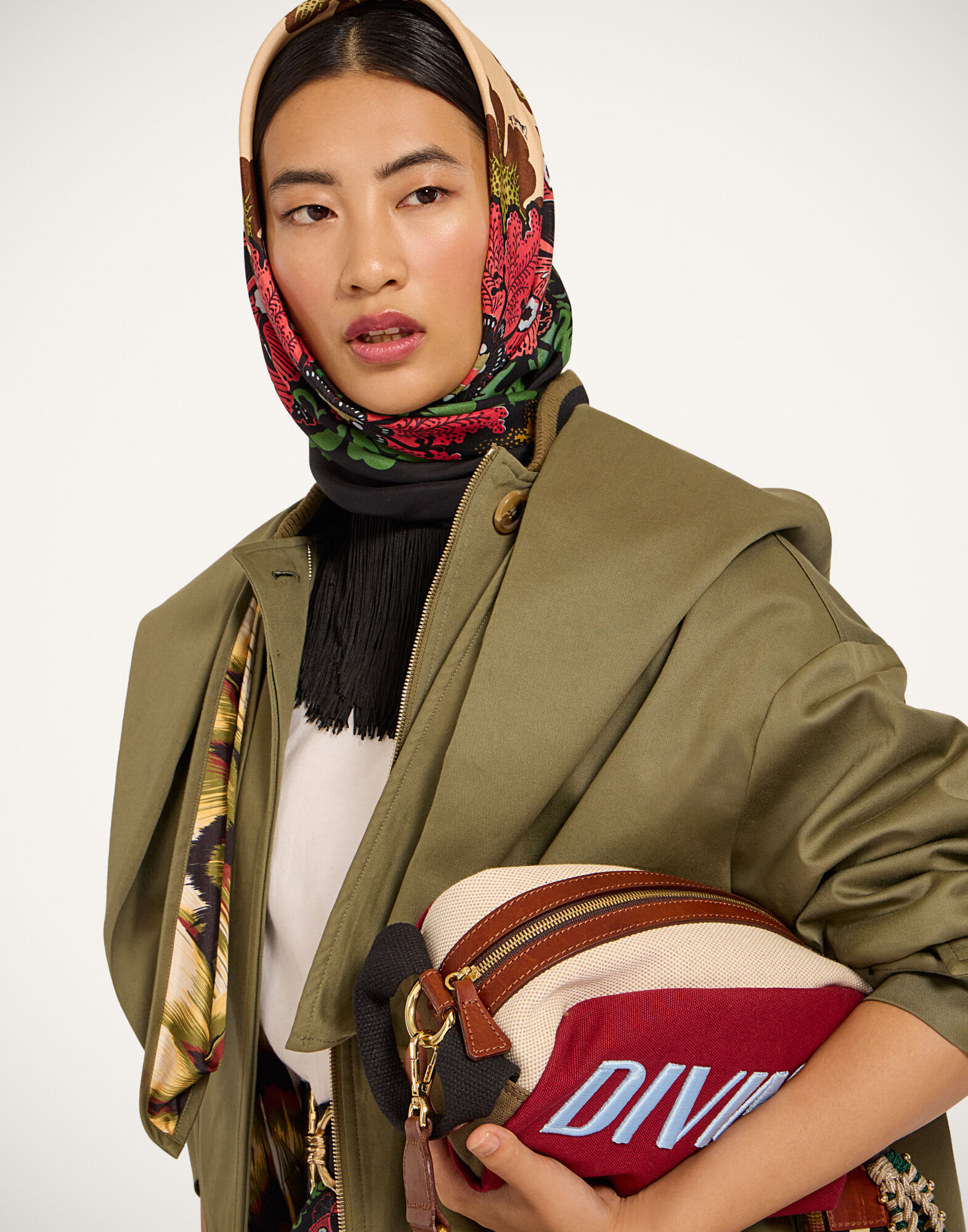 La DoubleJ Reversible Fringe Foulard 90 Bounty Plac&eacute;e Orange SCA0073SIL006BOU01OR02