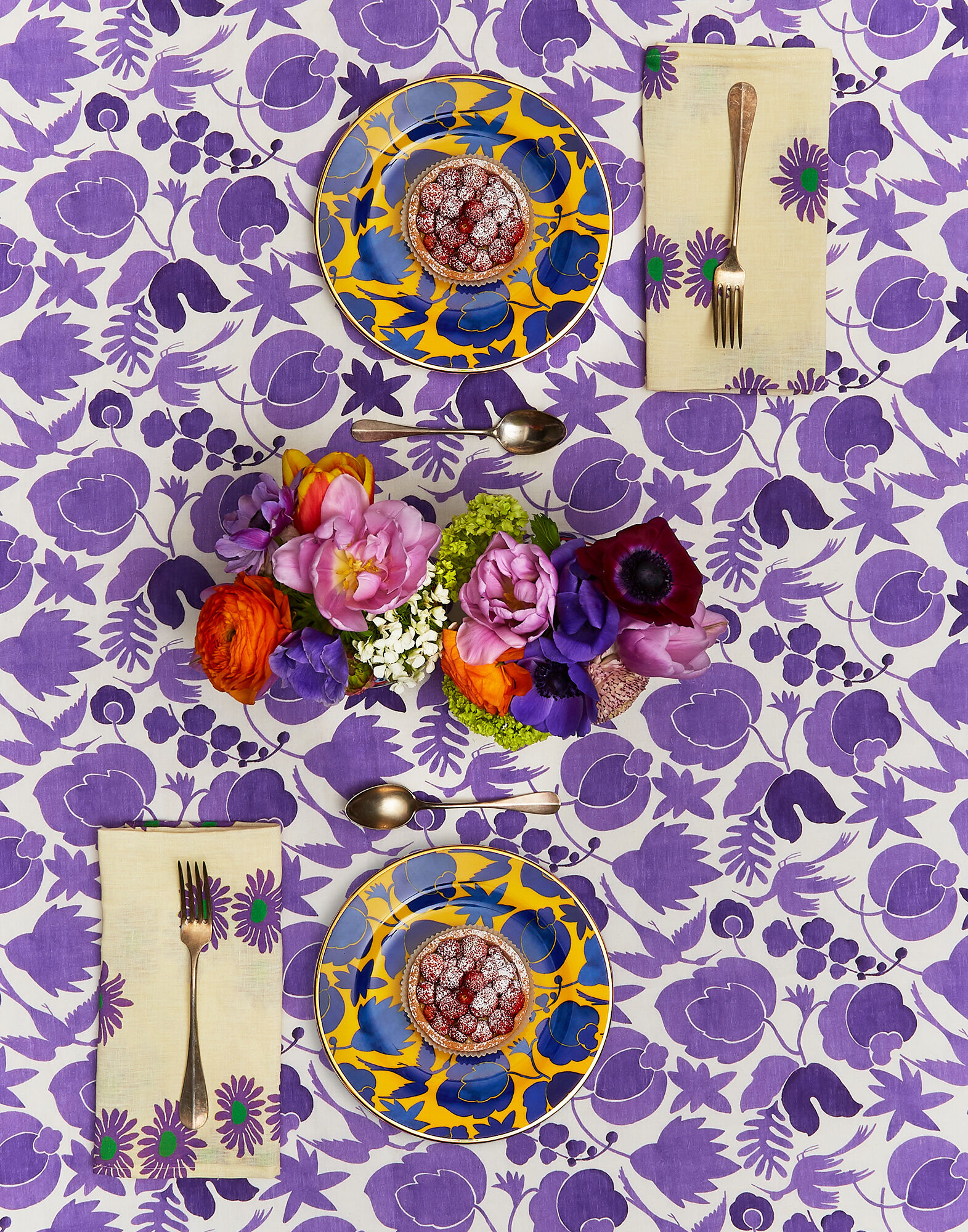 La DoubleJ Small Tablecloth Wildbird Viola TBC0001LIN001CER0007