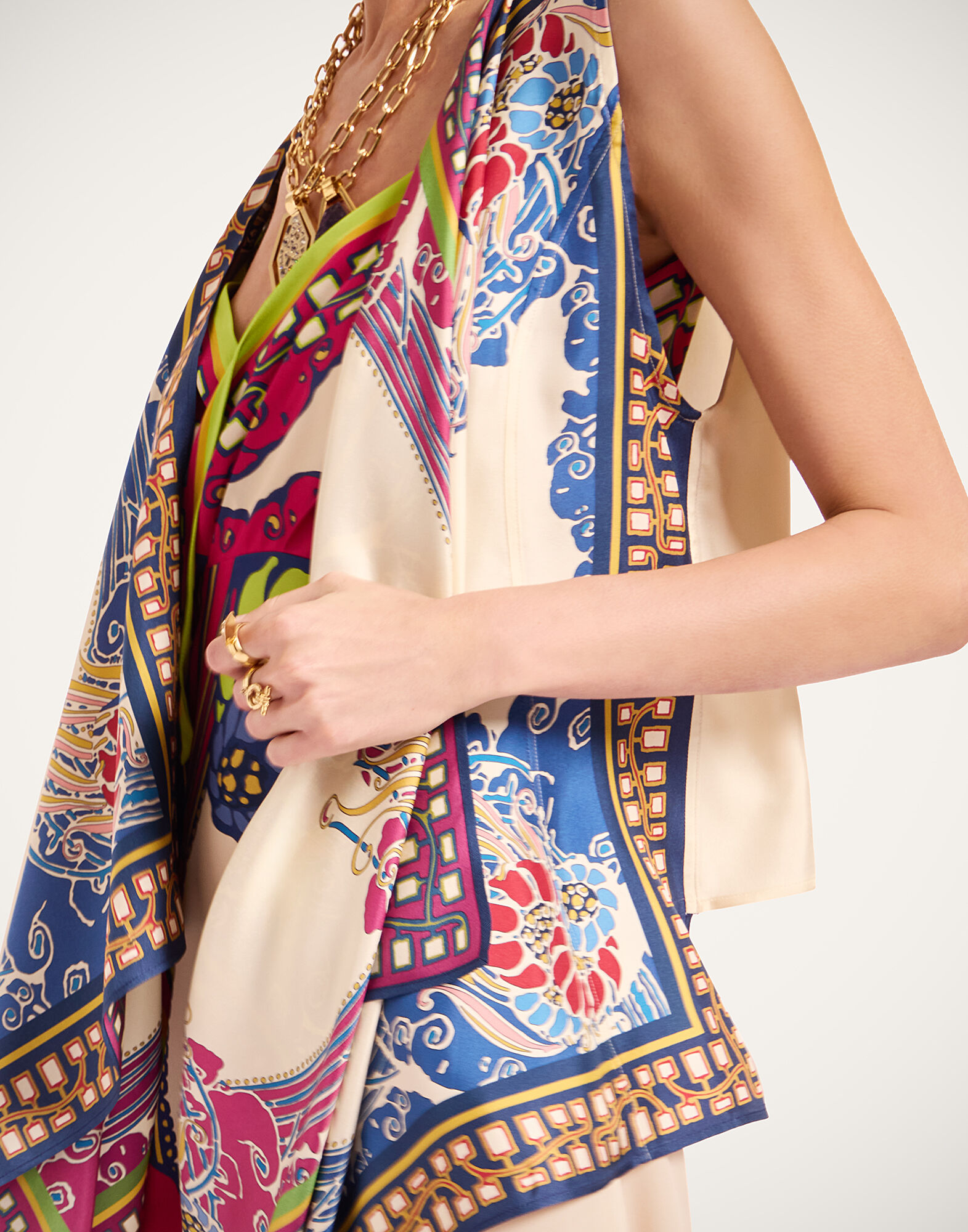 La DoubleJ Scarf Gilet Lemuria Plac&eacute;e Blue SCA0100SIL006LEM02BU03