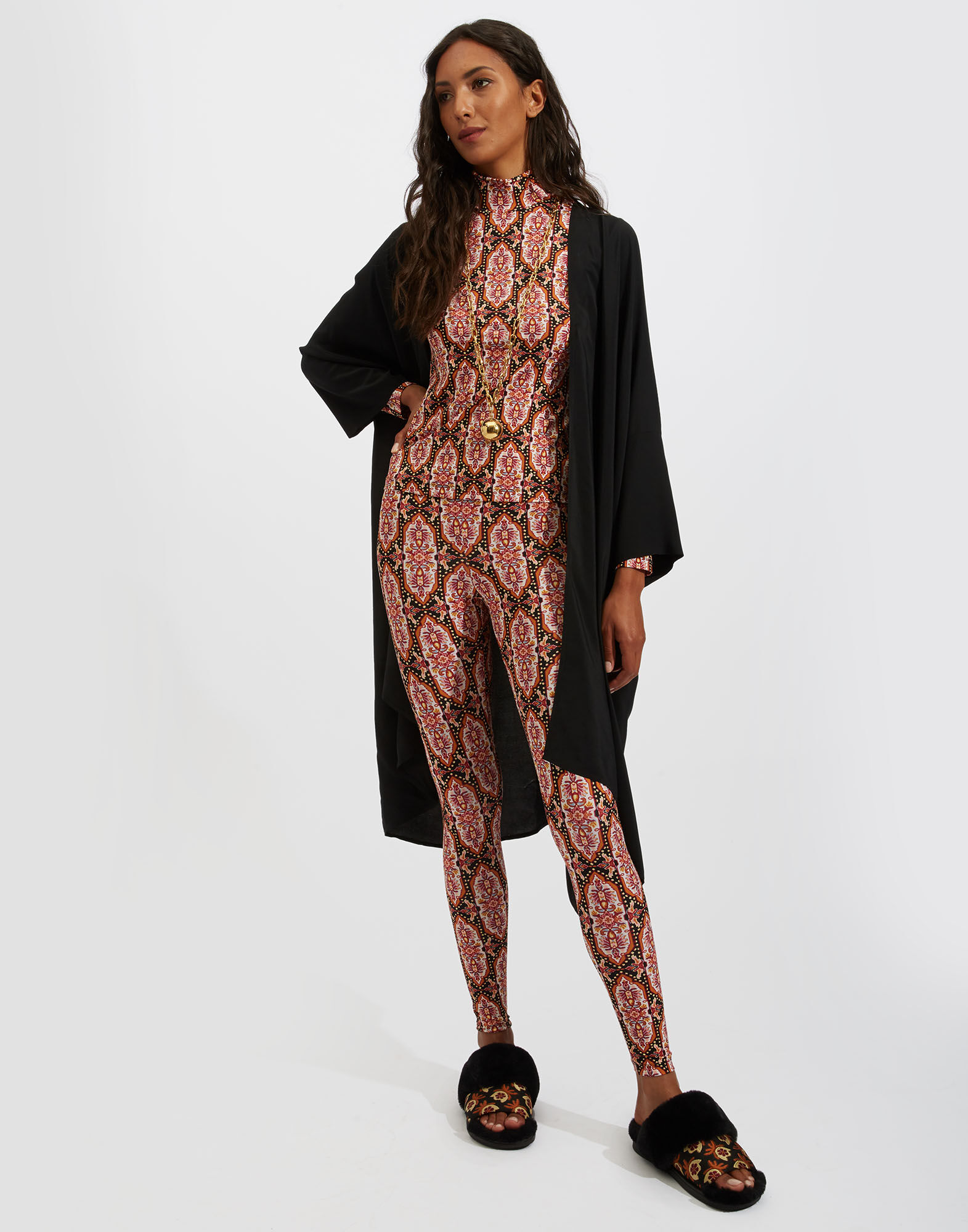 La DoubleJ Turtleneck Tapestry SHI0030JER005TAP0001