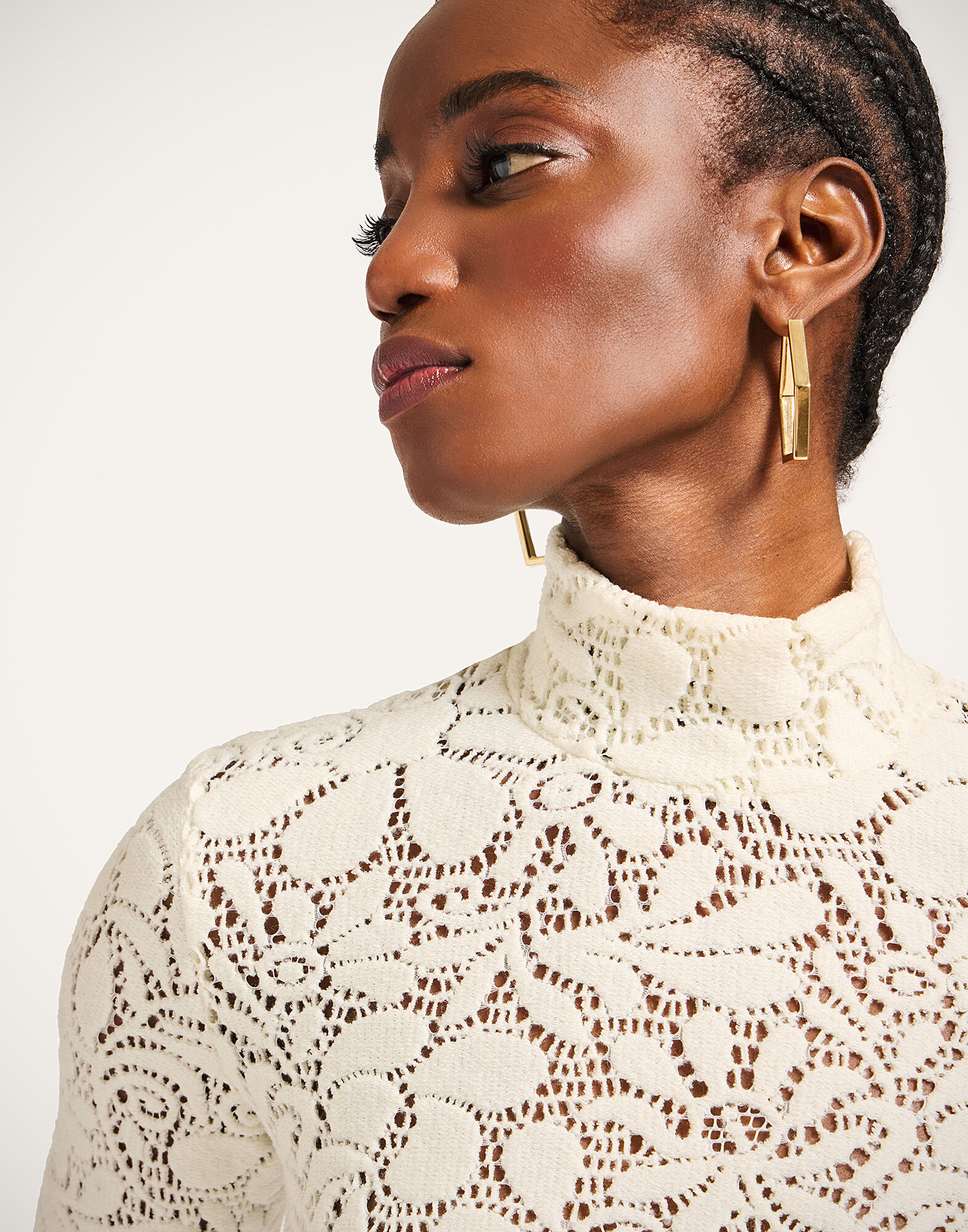 La DoubleJ Lacey Turtleneck Solid Off White TOP0171LAC003SOLIDWH05