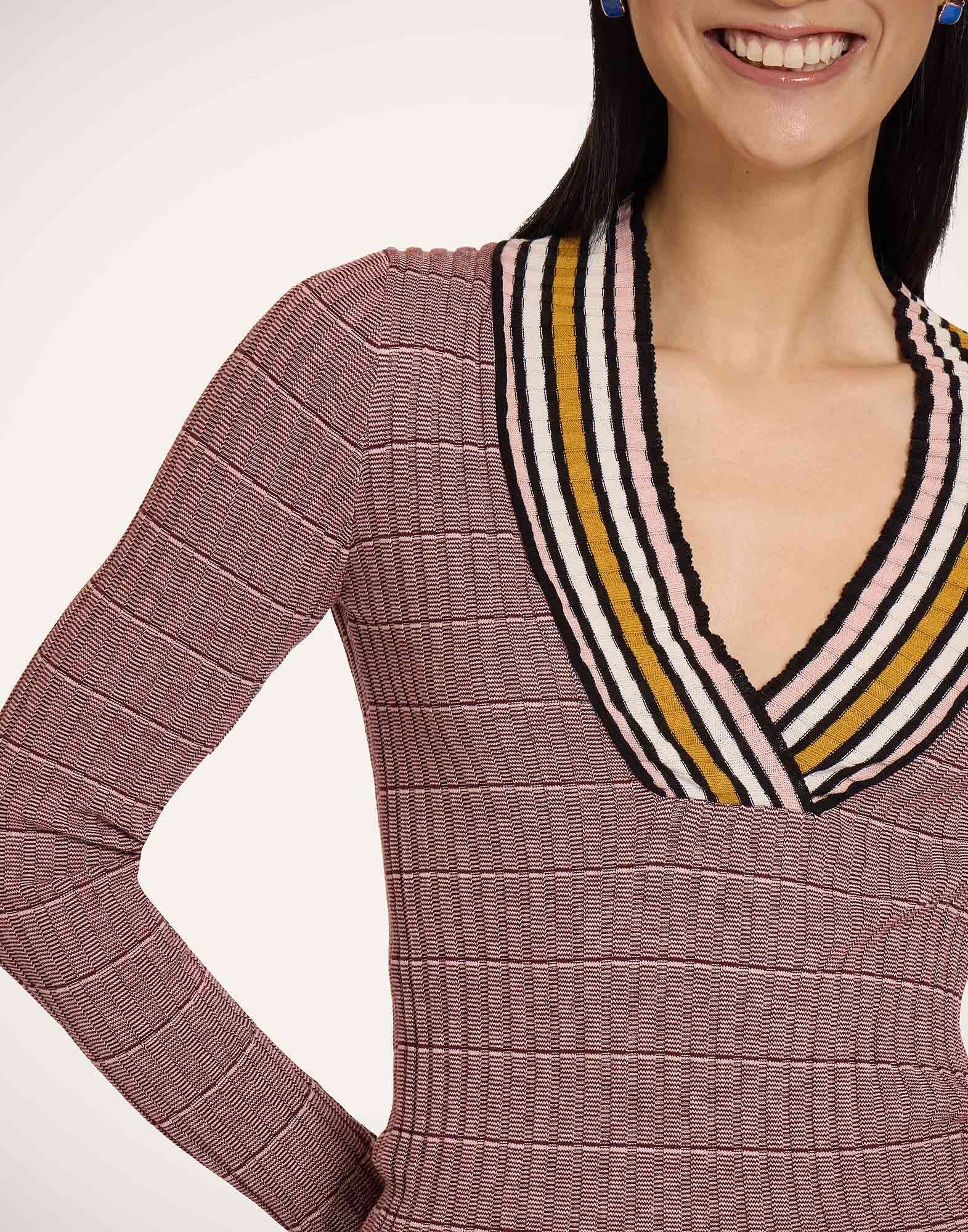 La DoubleJ Releve Top Solid Pink PUL0347KNI196VA463PI01