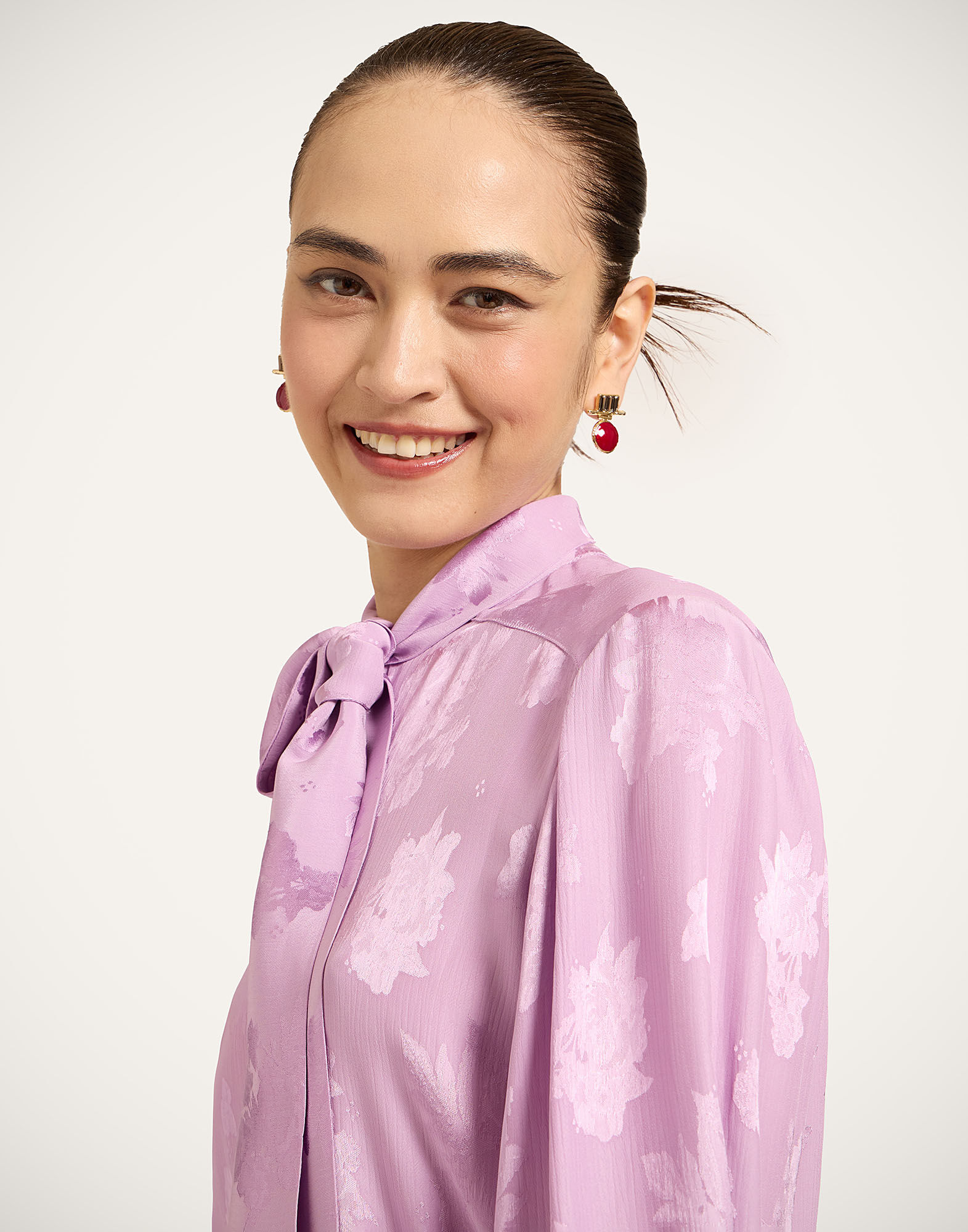 La DoubleJ Ascot Shirt Solid Lilac SHI0155JCQ133SOLIDPU02