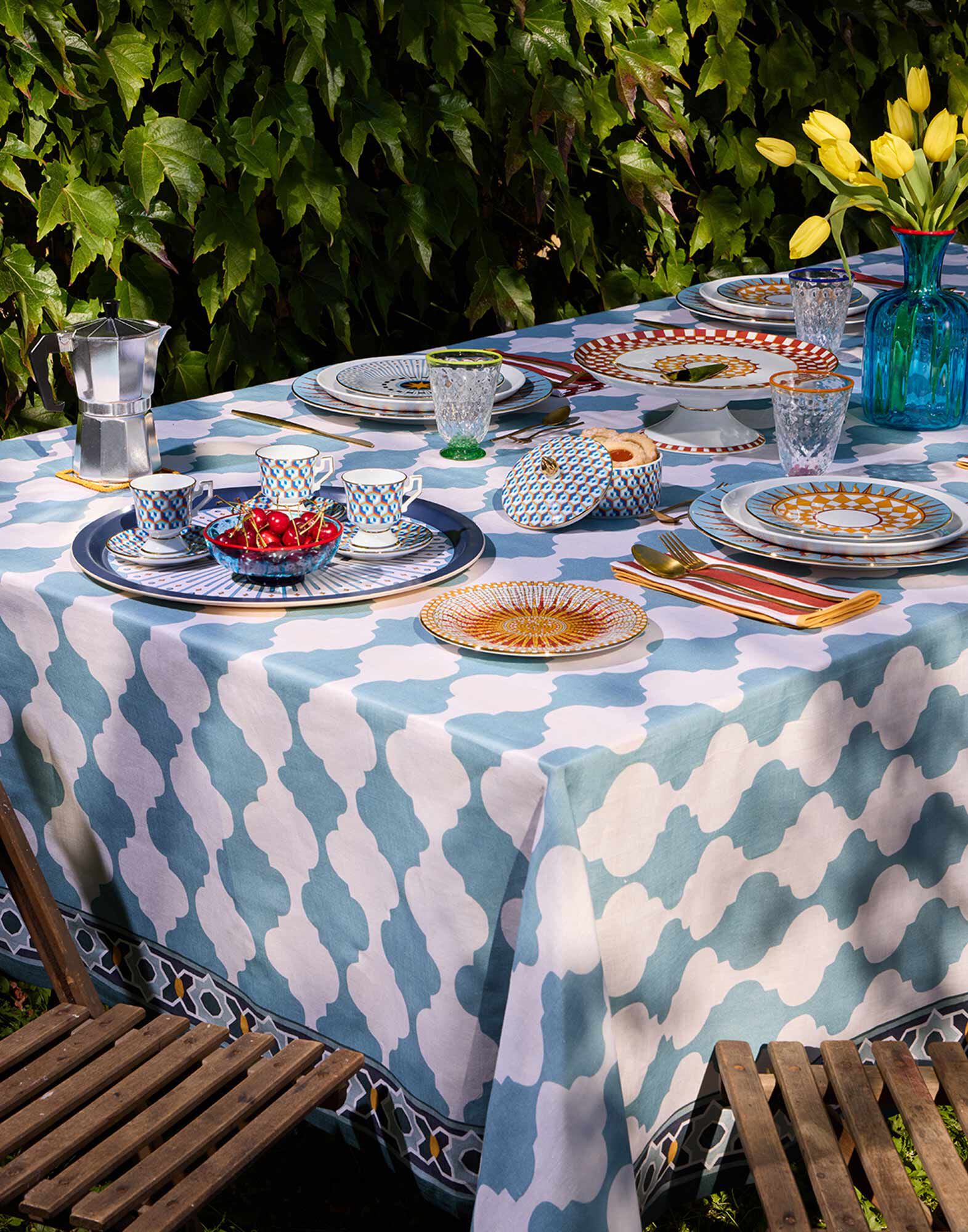 La DoubleJ Large Tablecloth Plaza Sky Blue TBC0003LIN001PLA06BU10