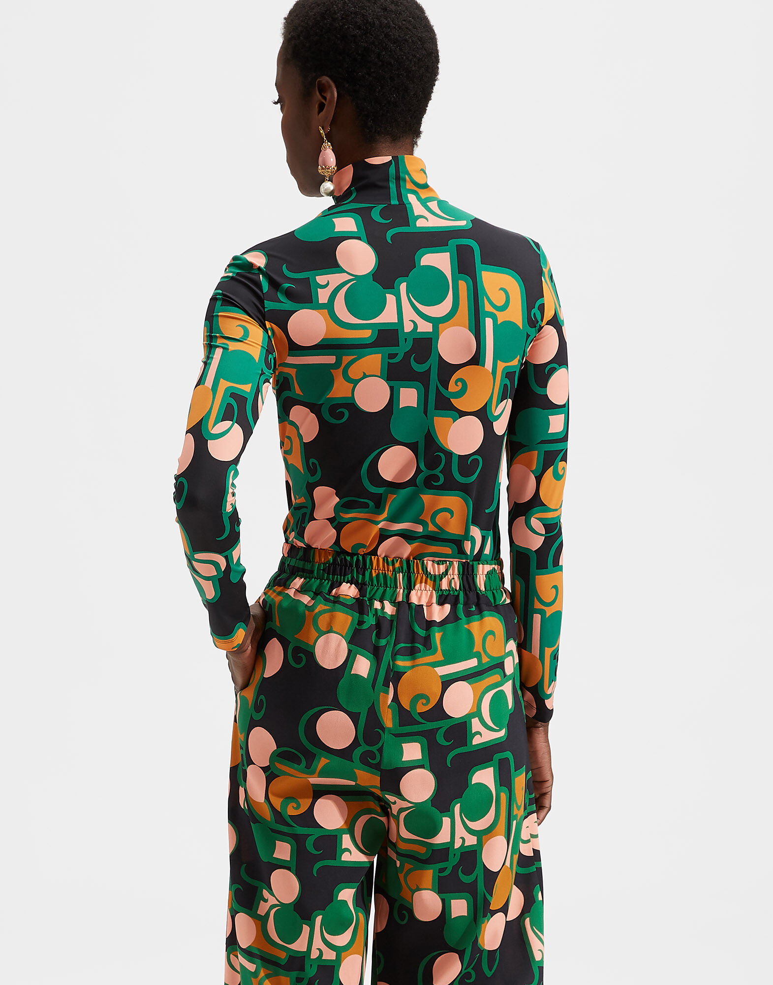 La DoubleJ Turtleneck Deco SHI0030JER005DEC0001