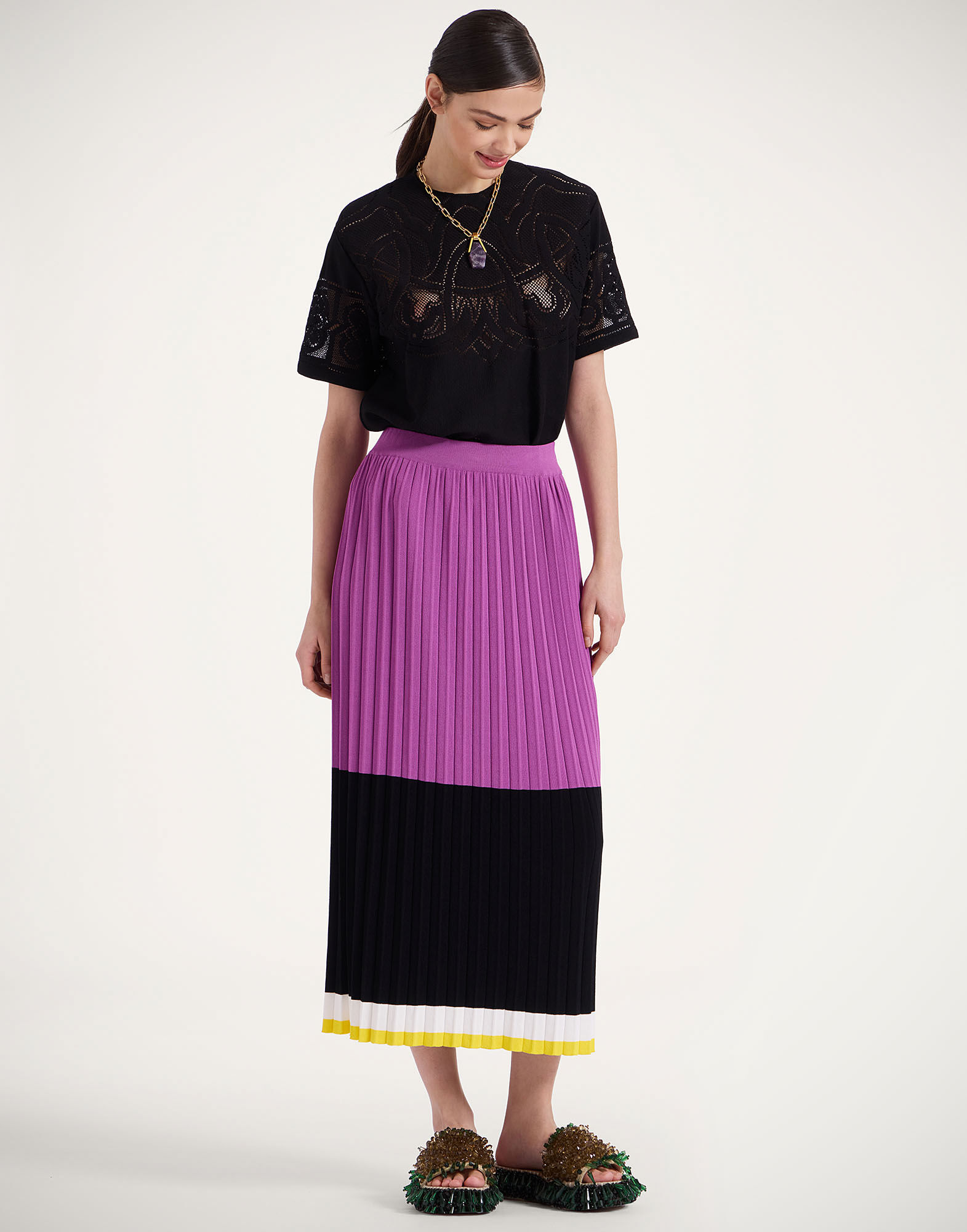 La DoubleJ Lacey House T-Shirt Solid Black TSH0035EMB064SOLIDBL01