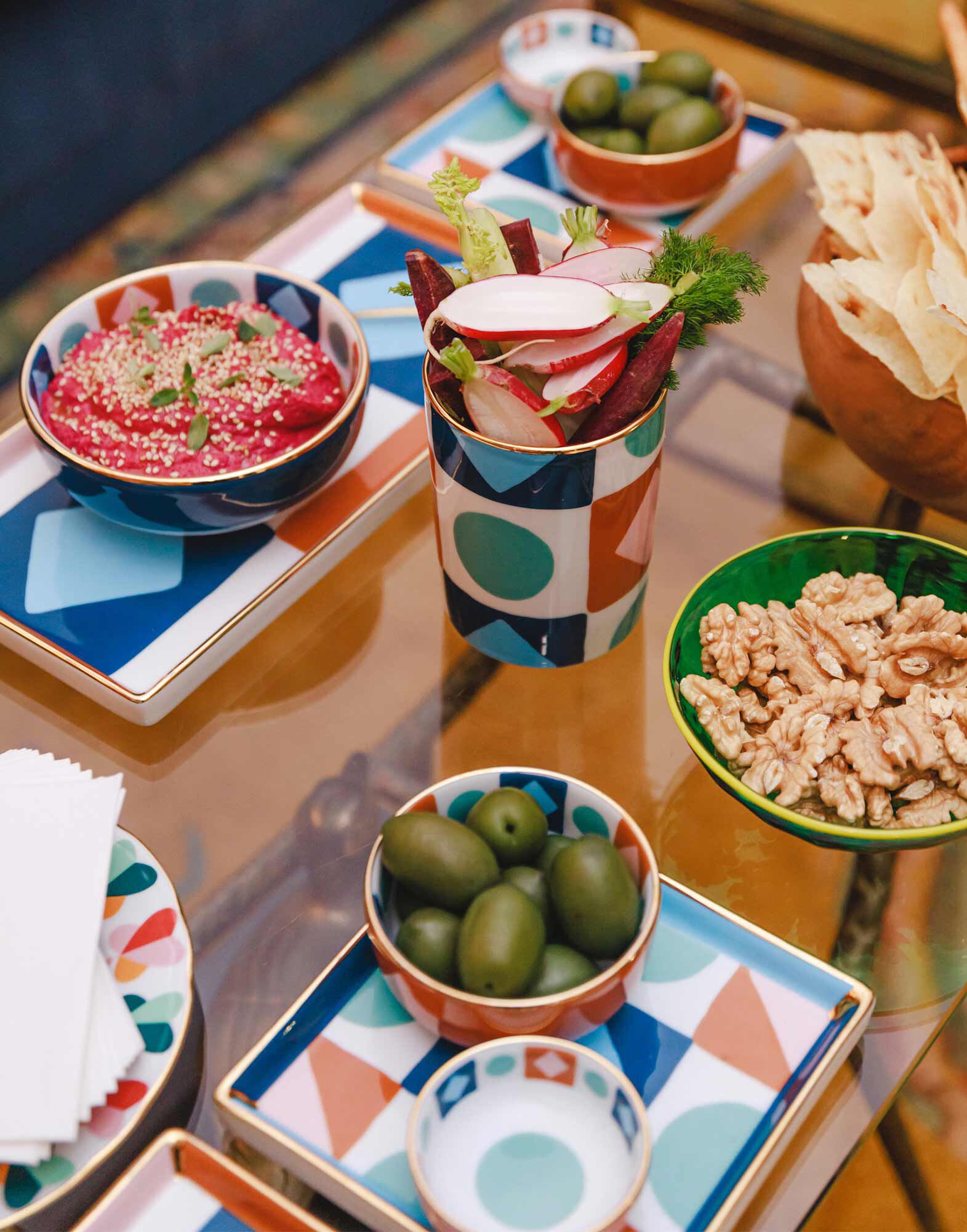 La DoubleJ Decorative Cup Diamond Dots VAS0008CER001CHA0004