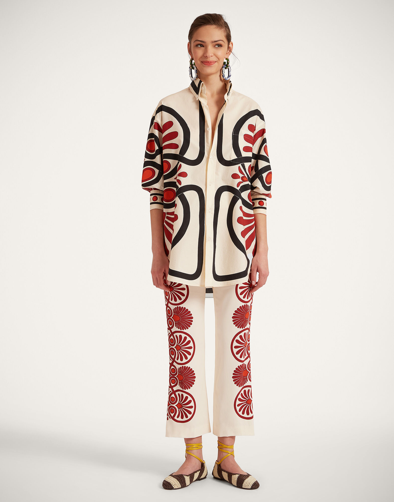 La DoubleJ Better Than Your Boyfriend's Shirt Medallion Plac&eacute;e Cream SHI0092COT015MED01WH03