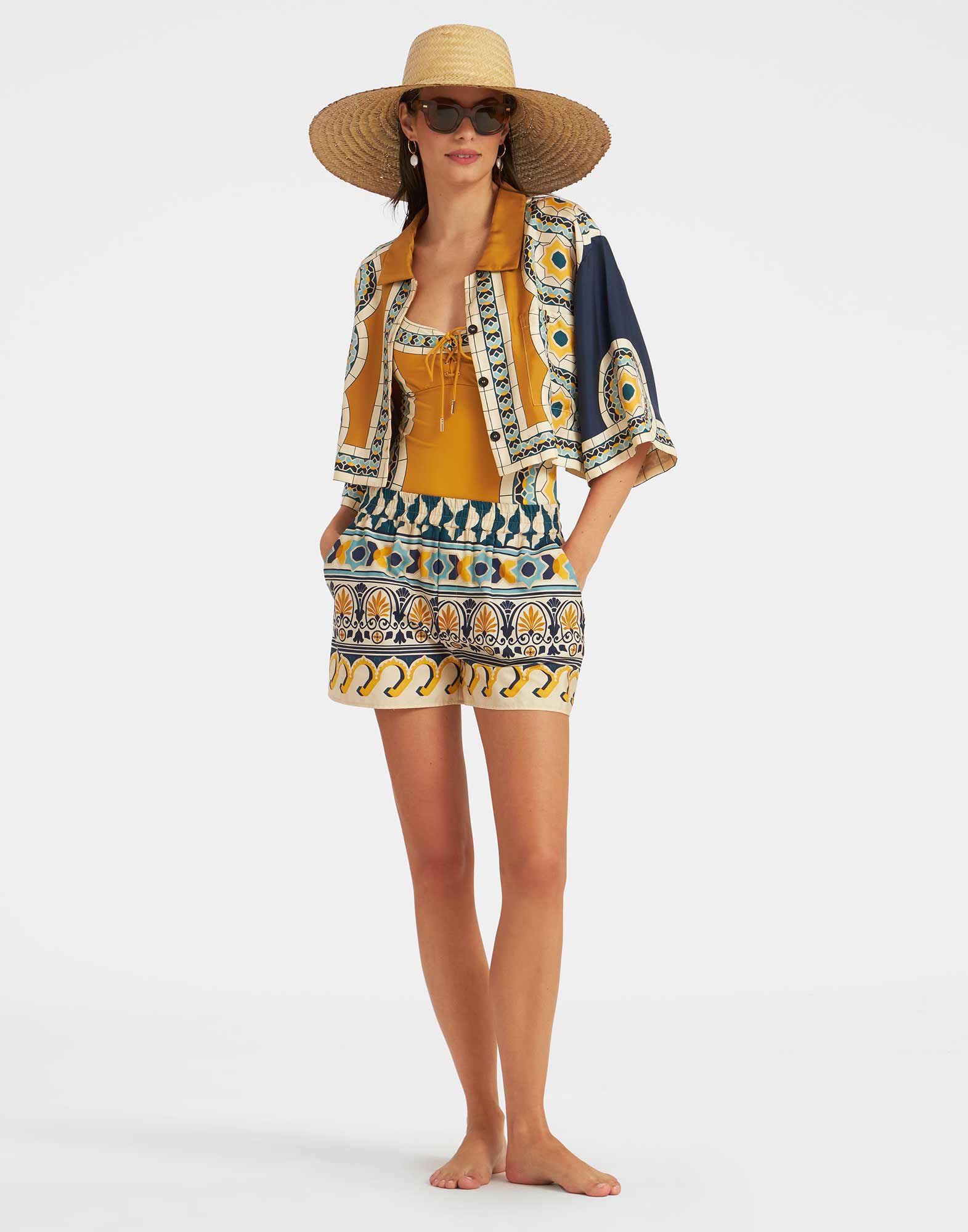 La DoubleJ Pull-Up Shorts Casareale Small Plac&egrave;e Cream TRO0117COT039REA02WH03