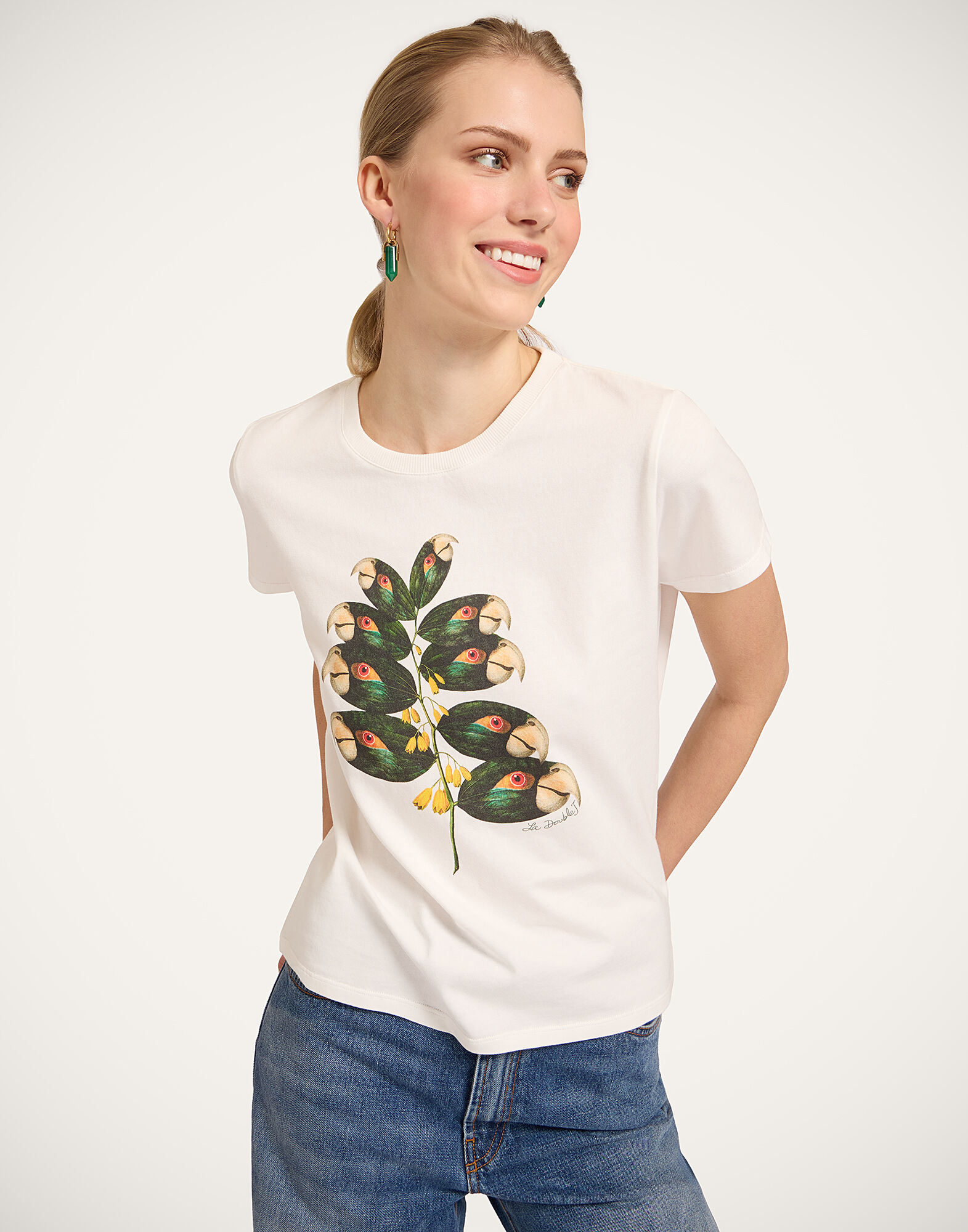 La DoubleJ High Tee Shirt Parrotstem Ecru TSH0069JER079PAS02BR05