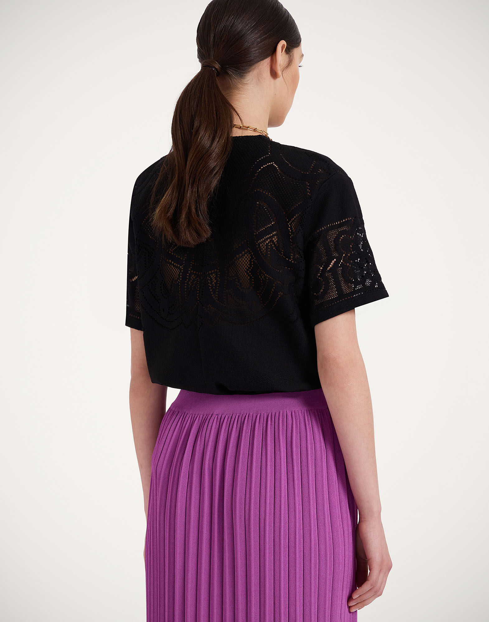 La DoubleJ Lacey House T-Shirt Solid Black TSH0035EMB064SOLIDBL01