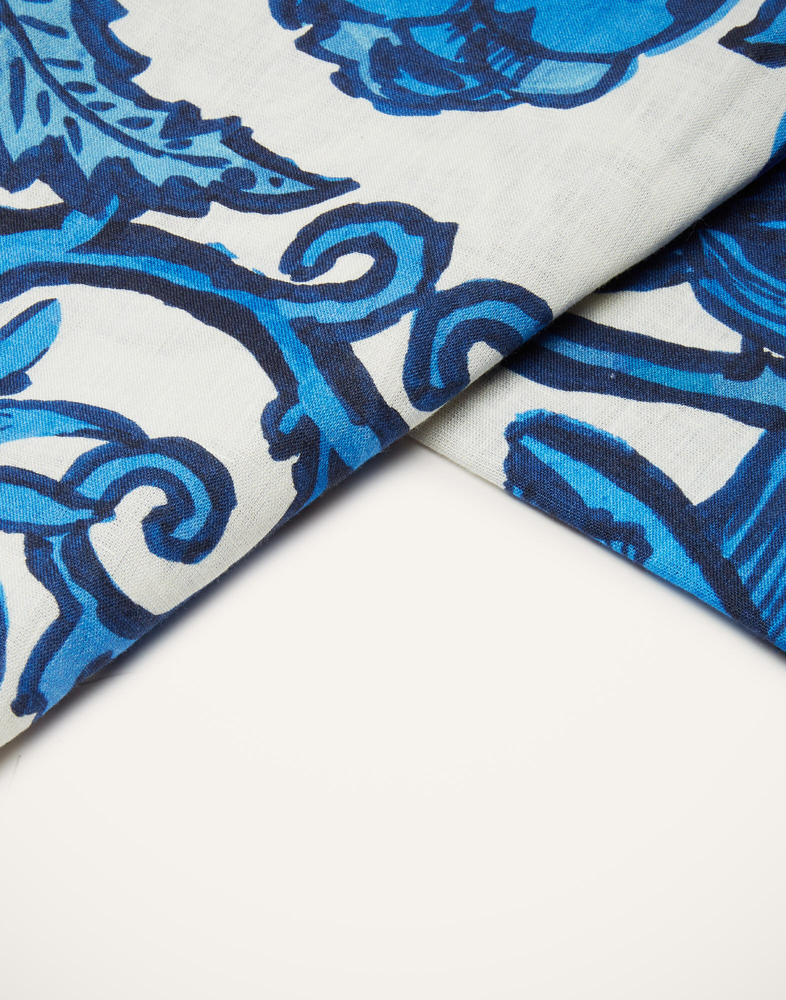 La DoubleJ Large Tablecloth Anemone TBC0003LIN001ANE0001