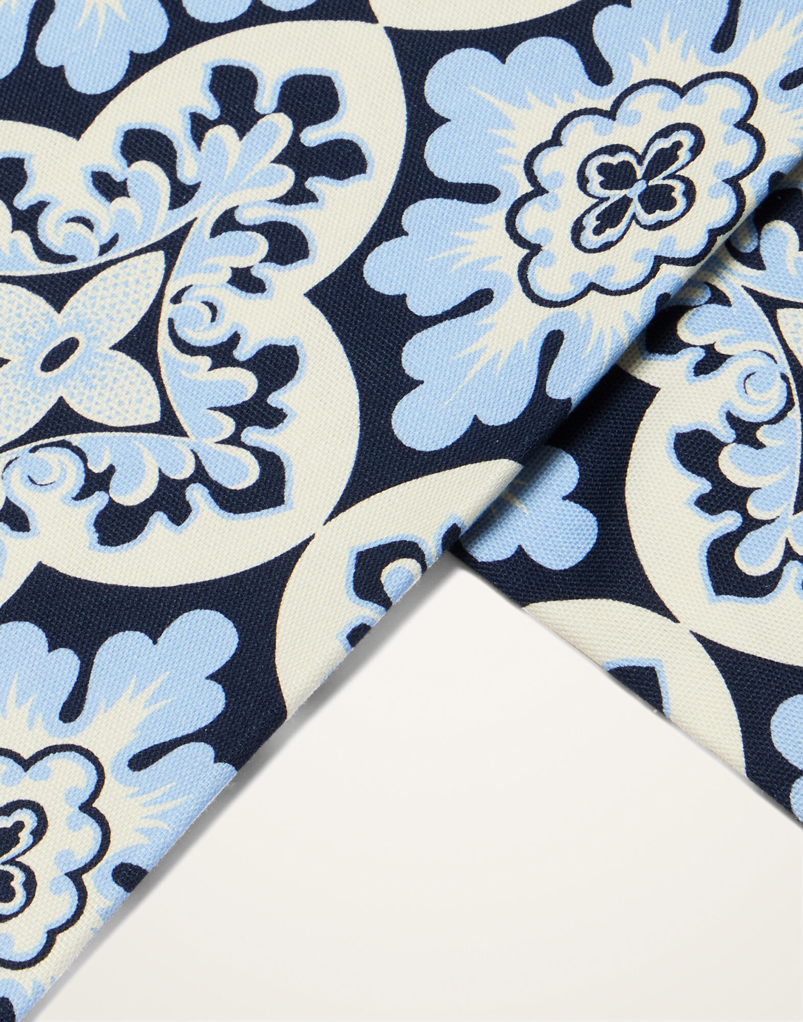 La DoubleJ Large Tablecloth Palazzo Blue TBC0018COT073PAL01BU03