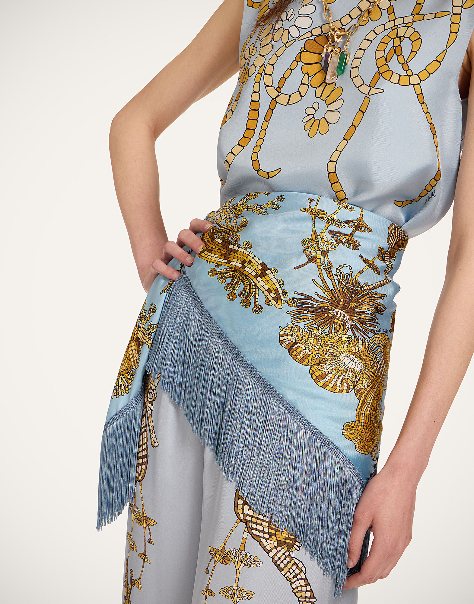 La DoubleJ Reversible Fringe Foulard 90 Oceania Plac&eacute;e Light Blue SCA0073SIL006OCE01BU01