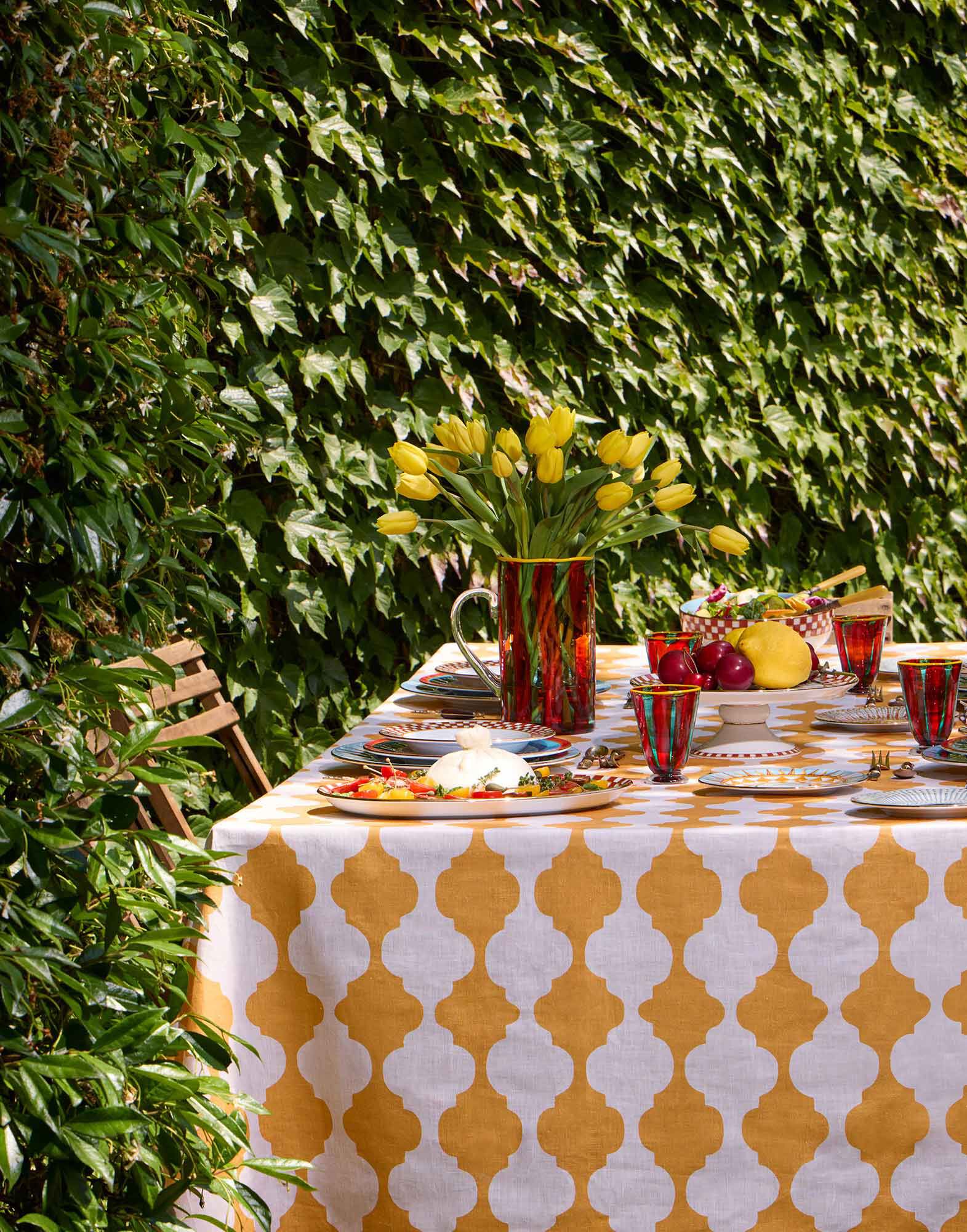 La DoubleJ Medium Tablecloth Plaza Yellow TBC0002LIN001PLA05YE02