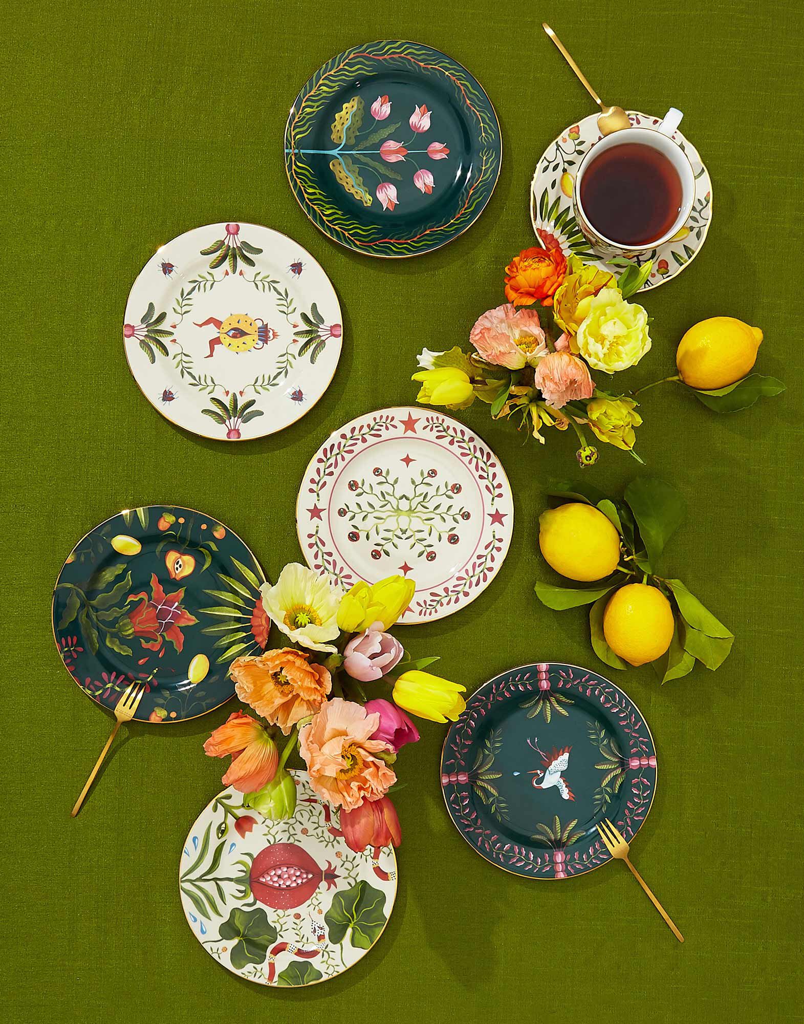 La DoubleJ Dessert Plates Set of 2 Tulips DIS0063CER001HLE0004